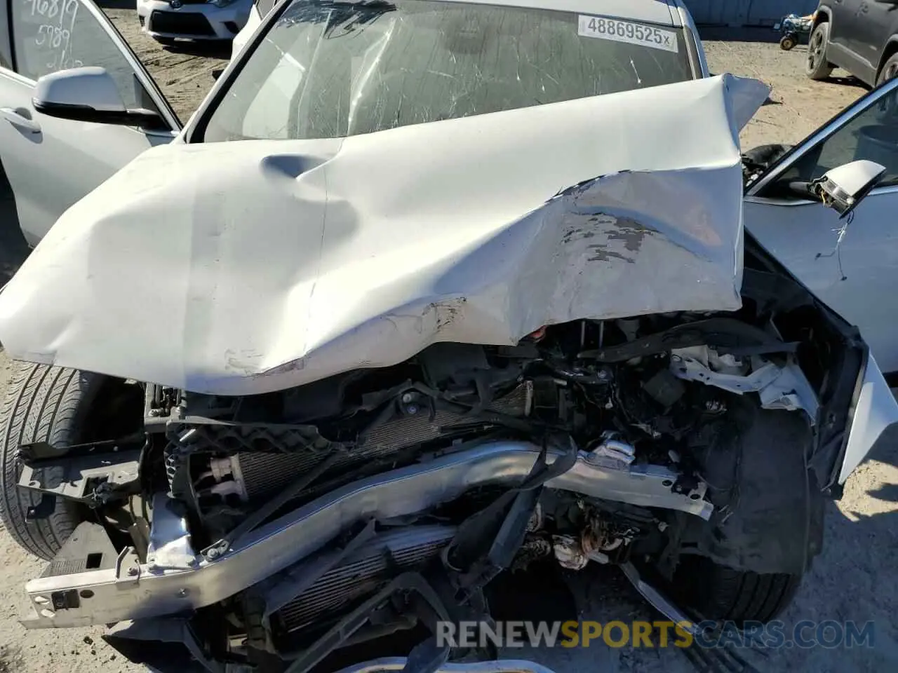 11 Photograph of a damaged car WBXYH9C01L5P45989 BMW X2 2020