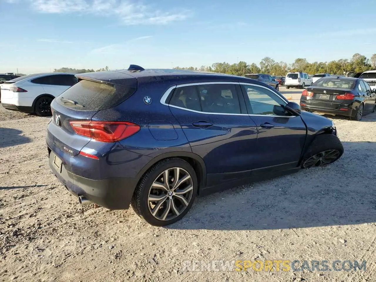 3 Photograph of a damaged car WBXYH9C05L5P52444 BMW X2 2020