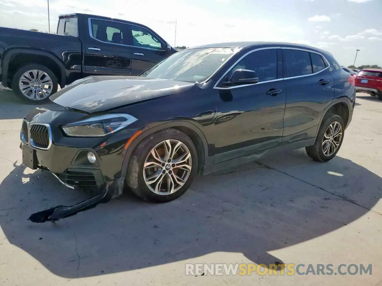 1 Photograph of a damaged car WBXYH9C05L5R16811 BMW X2 2020