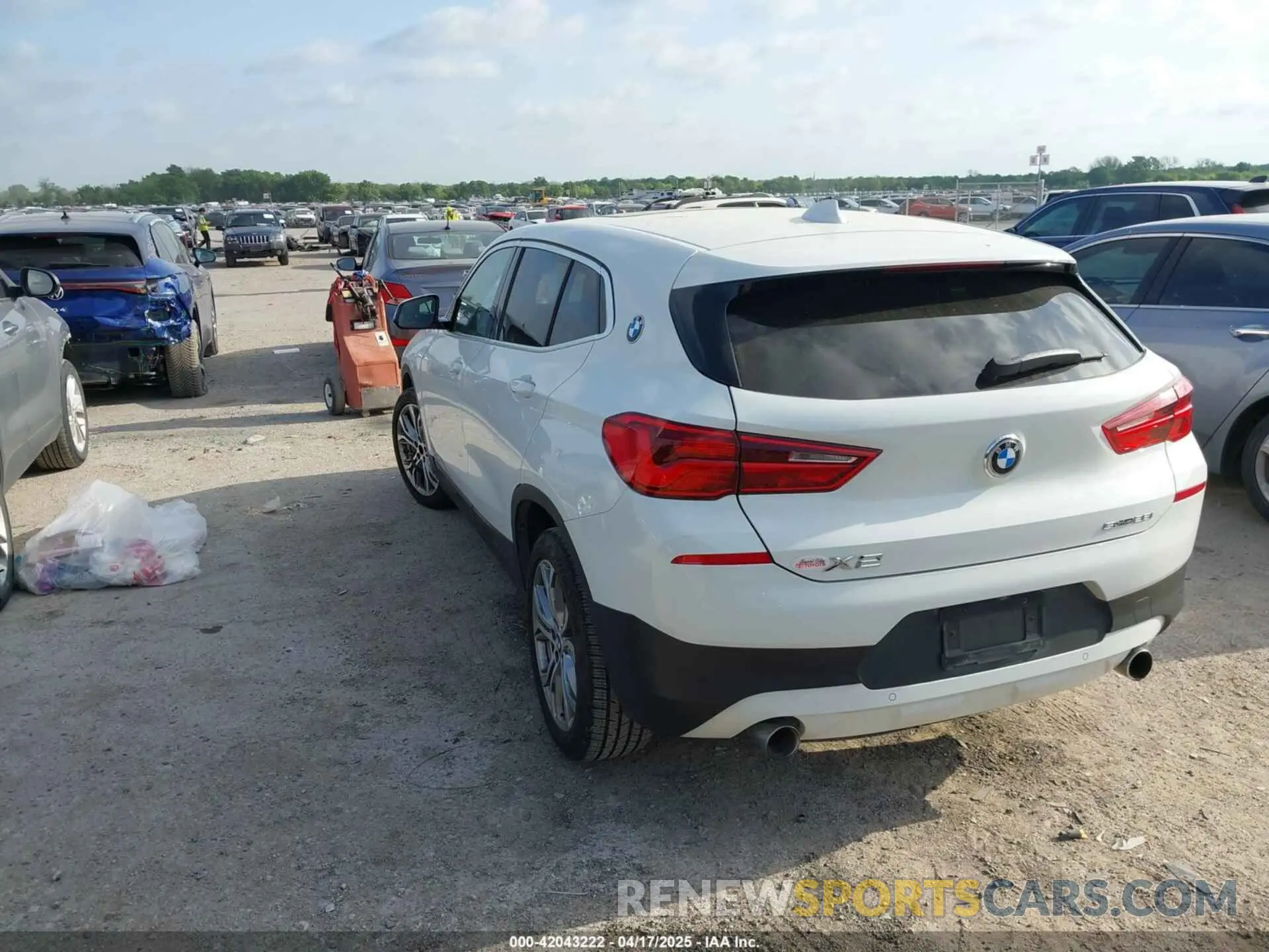 3 Фотография поврежденного автомобиля WBXYH9C07L5P35810 BMW X2 2020