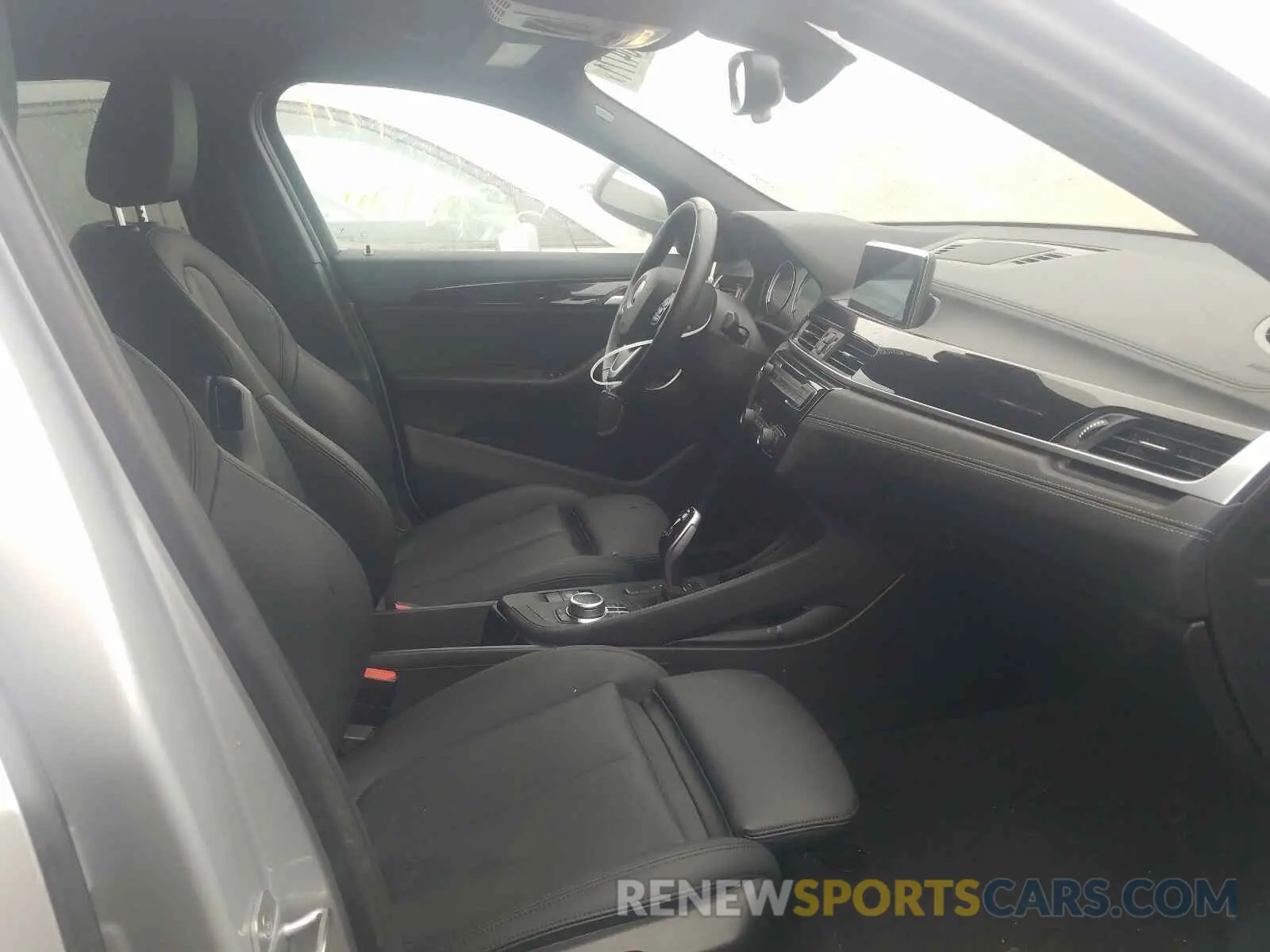 5 Photograph of a damaged car WBXYH9C07L5P58195 BMW X2 2020