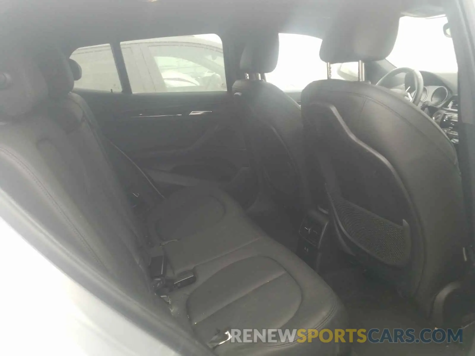6 Photograph of a damaged car WBXYH9C07L5P58195 BMW X2 2020