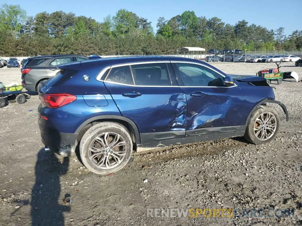 3 Photograph of a damaged car WBXYH9C0XL5P59325 BMW X2 2020