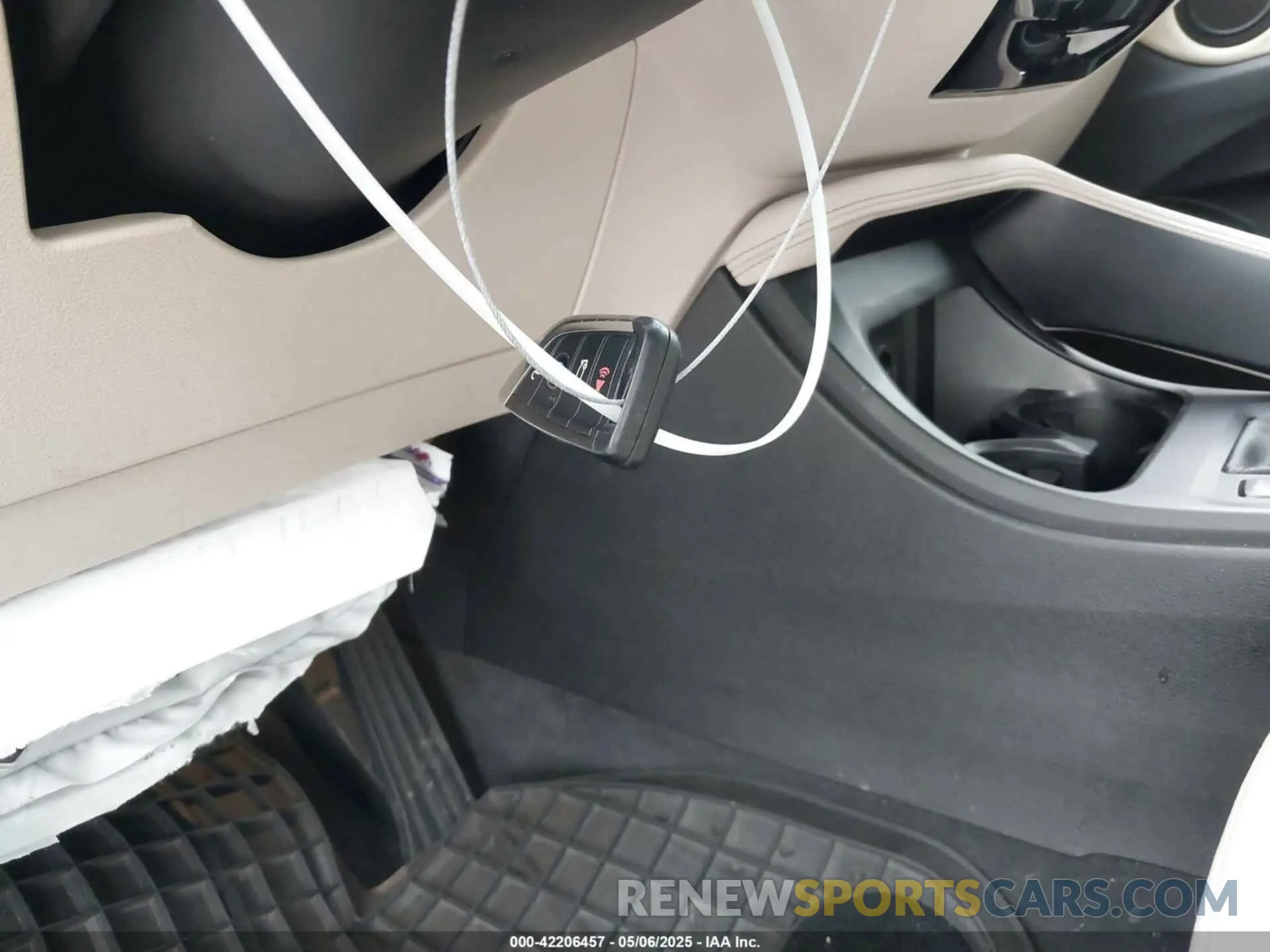 11 Photograph of a damaged car WBXYH9C0XL5P93183 BMW X2 2020