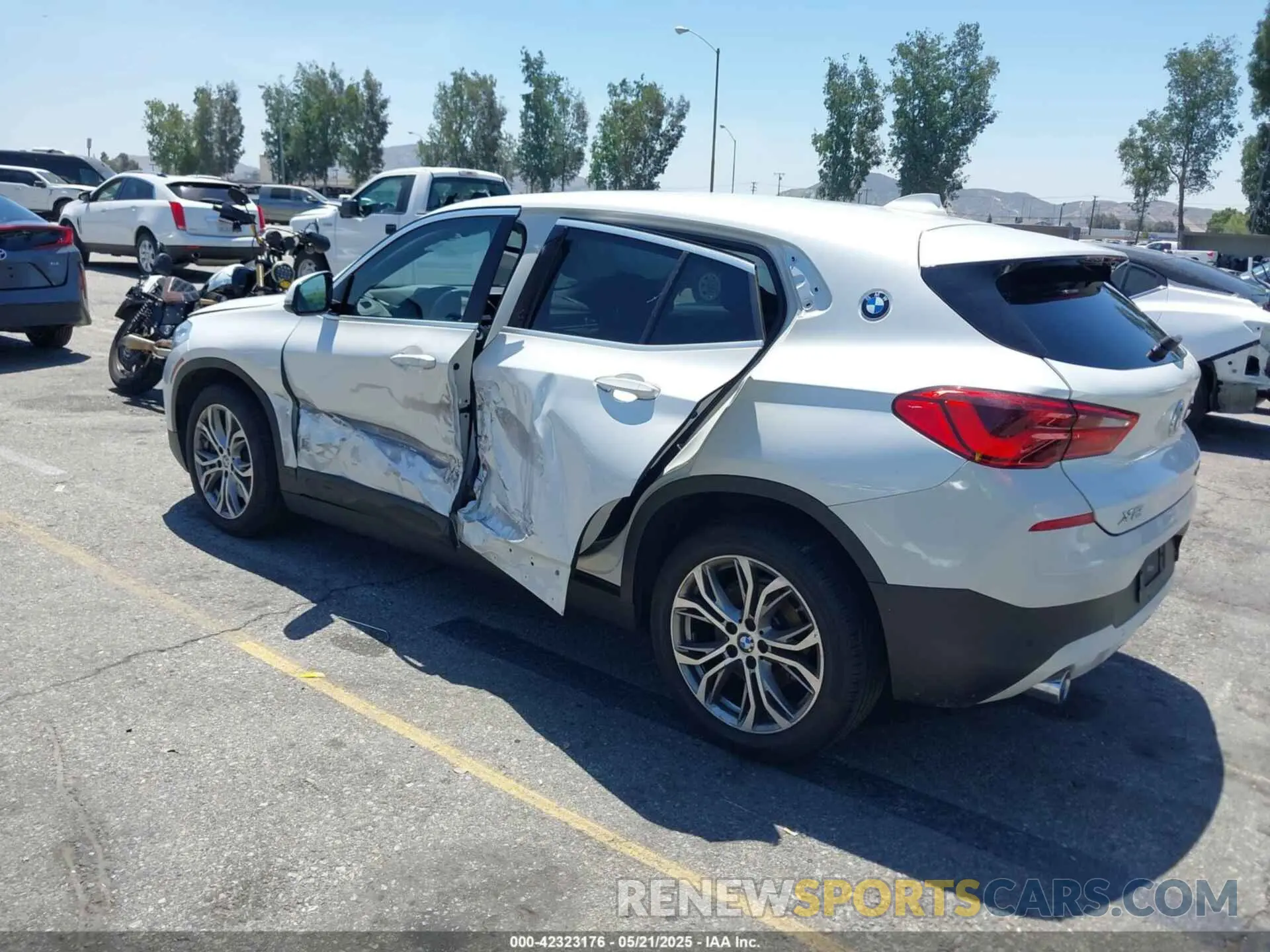 3 Фотография поврежденного автомобиля WBXYJ1C03L5N93929 BMW X2 2020