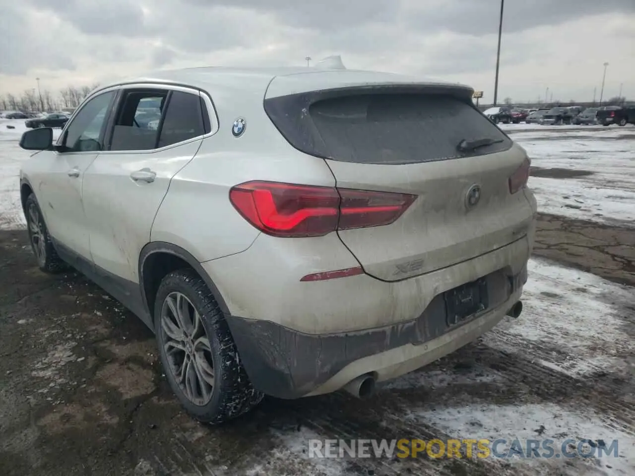 3 Photograph of a damaged car WBXYJ1C05L5P40333 BMW X2 2020