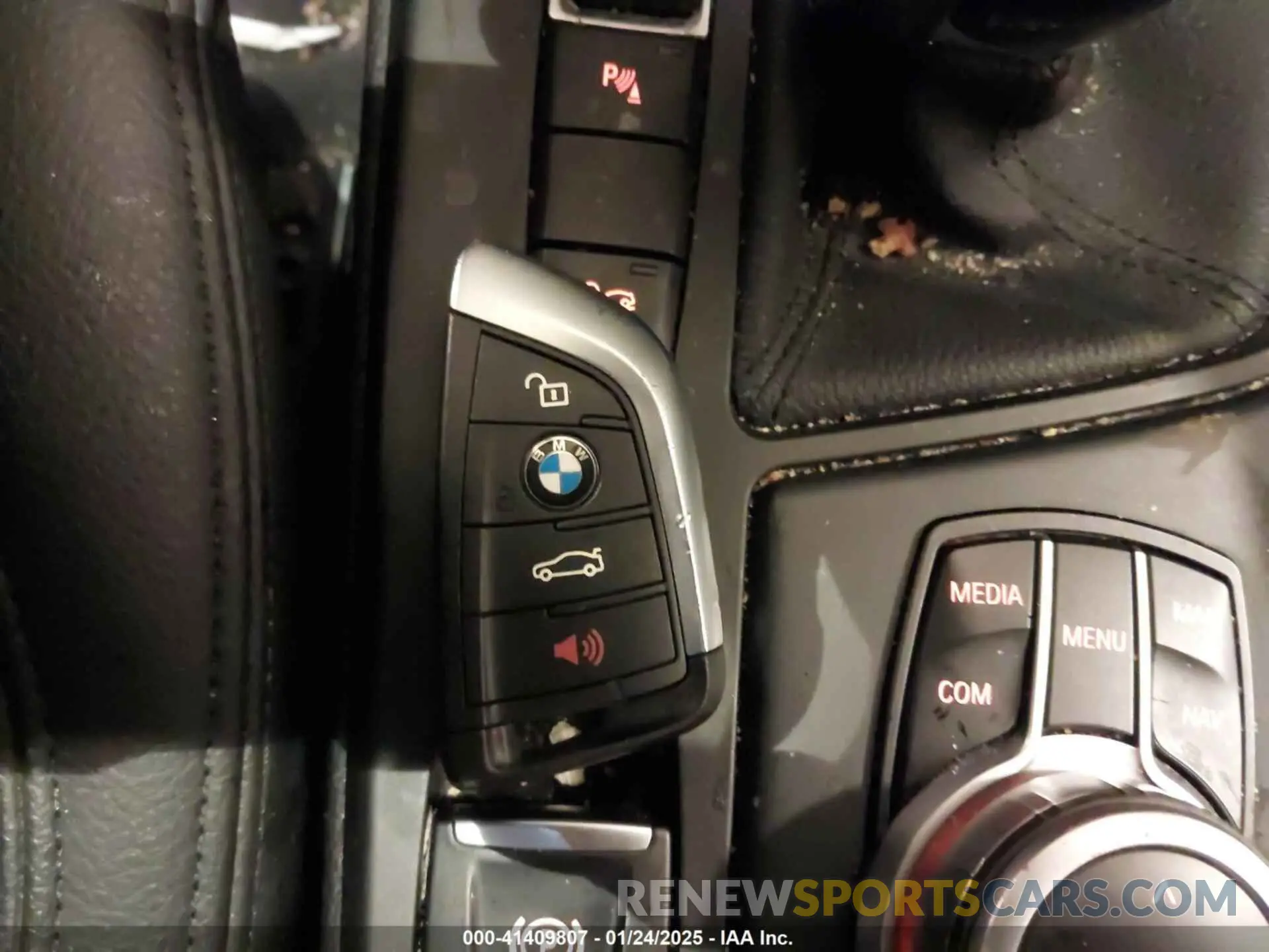 11 Photograph of a damaged car WBXYJ1C07L5R28321 BMW X2 2020