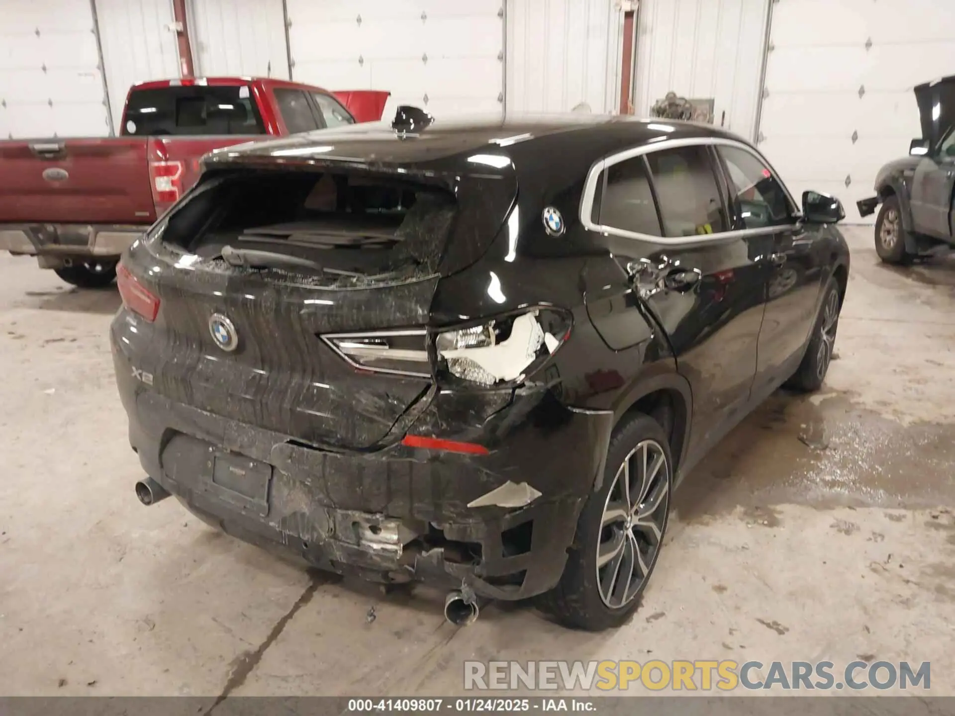6 Photograph of a damaged car WBXYJ1C07L5R28321 BMW X2 2020