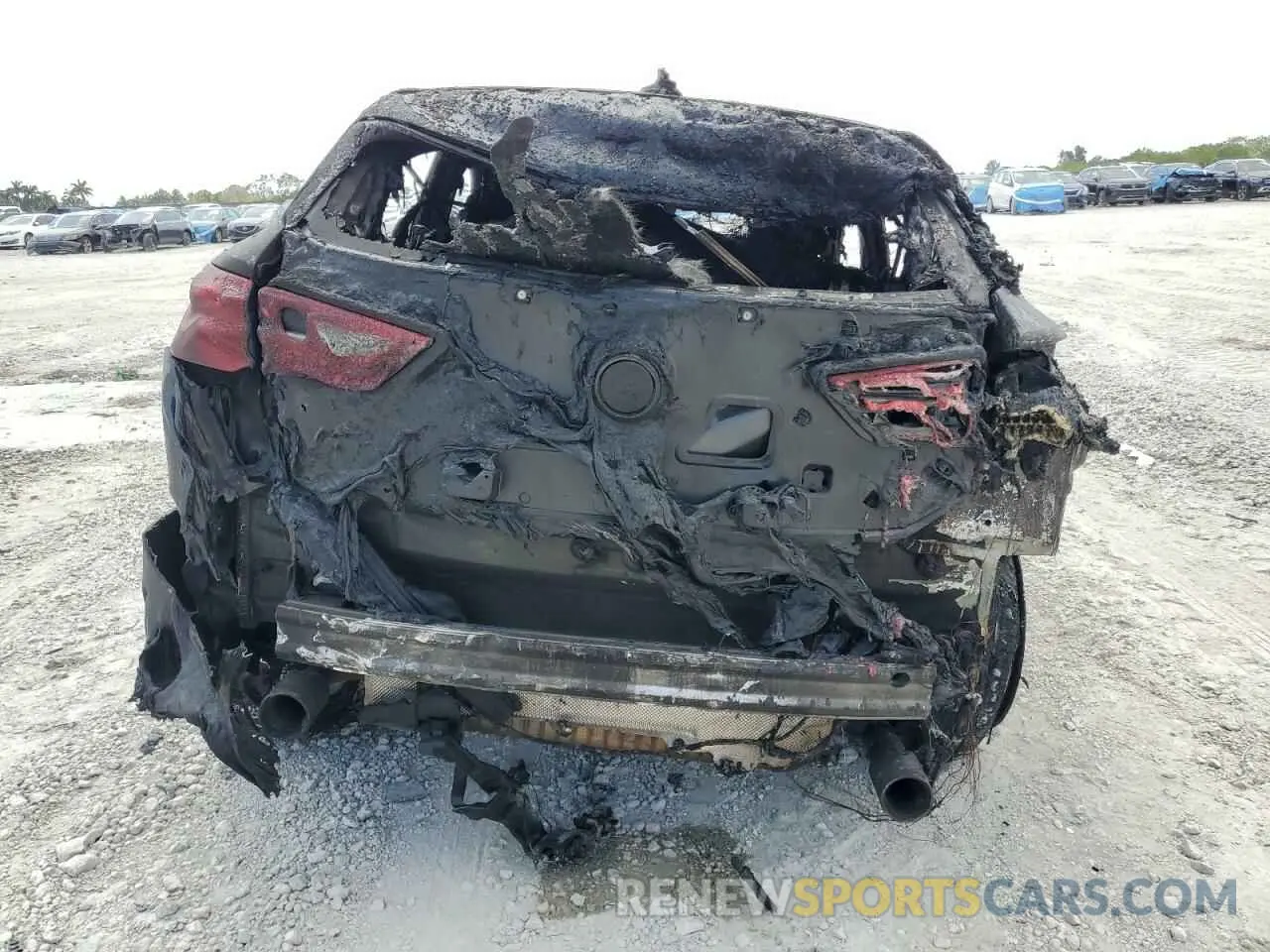 6 Photograph of a damaged car WBXYJ1C03M5S71678 BMW X2 2021