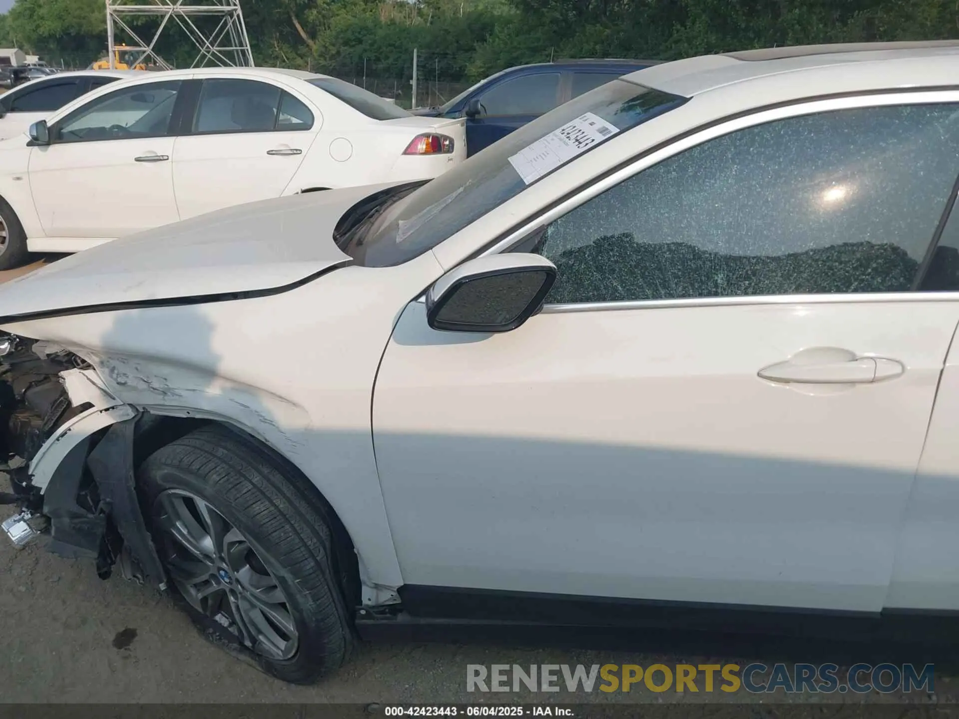 13 Photograph of a damaged car WBXYH9C01N5U12002 BMW X2 2022