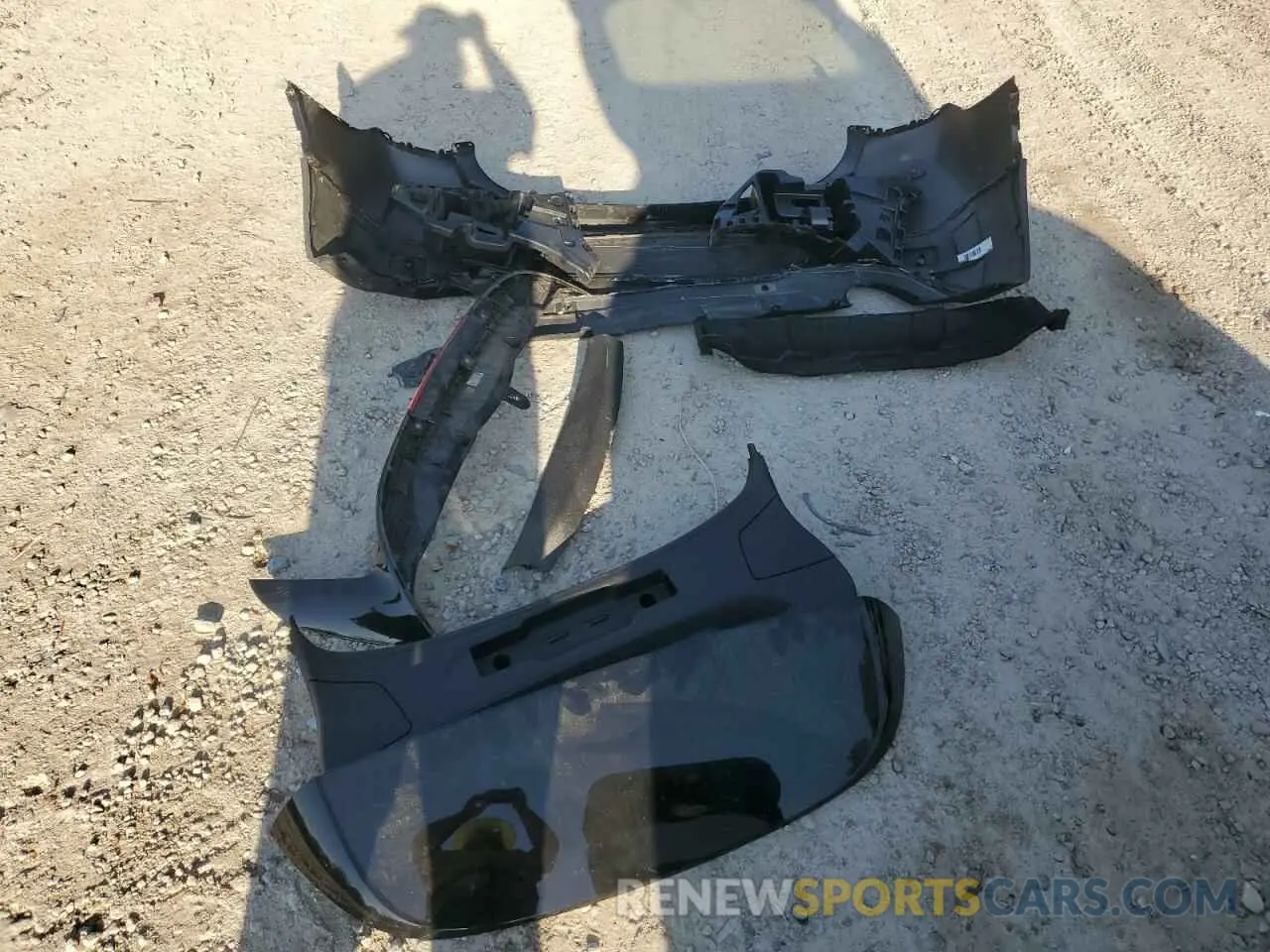 12 Photograph of a damaged car WBXYH9C02N5U43355 BMW X2 2022