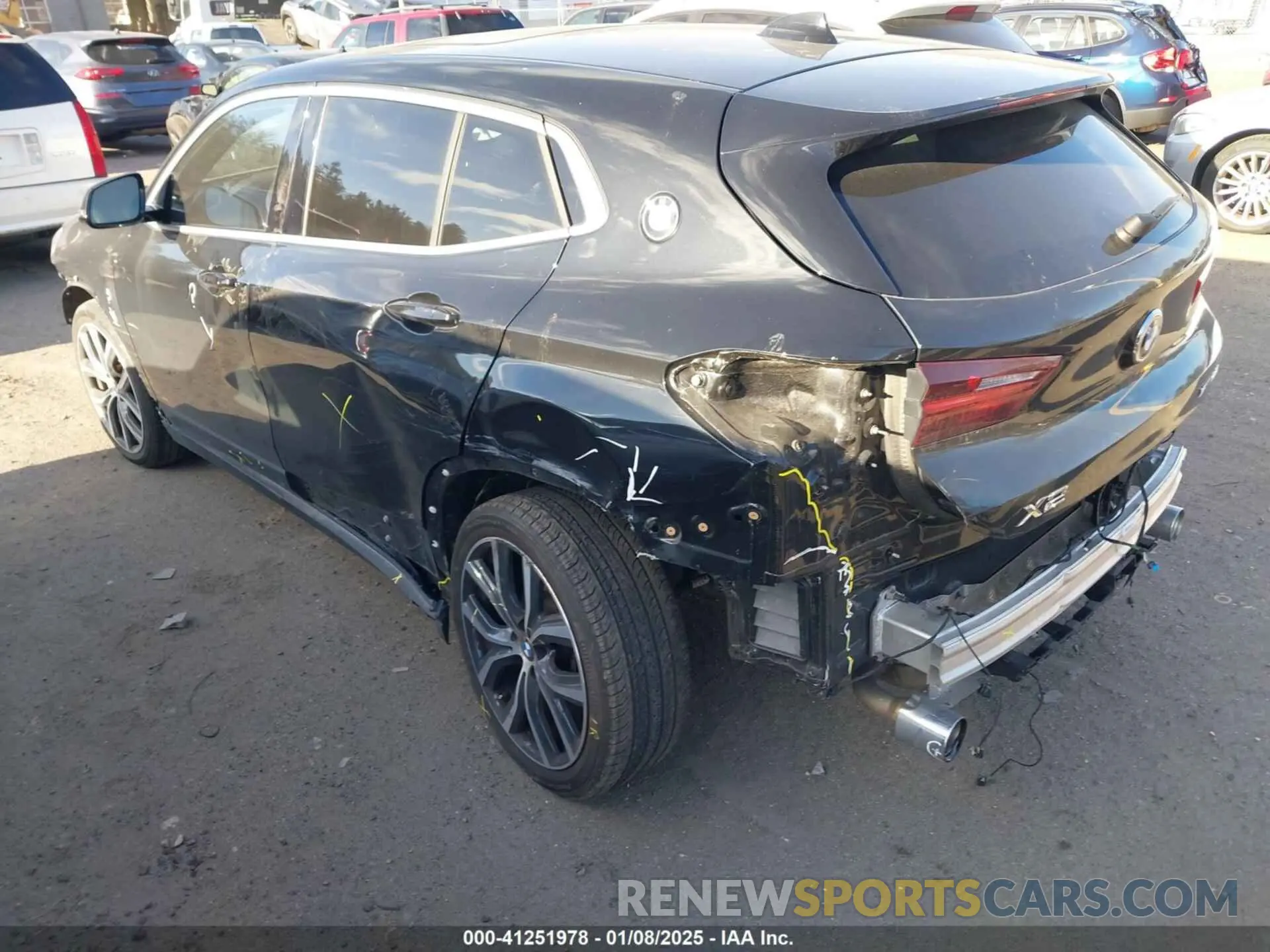 17 Photograph of a damaged car WBXYJ1C00N5U75582 BMW X2 2022