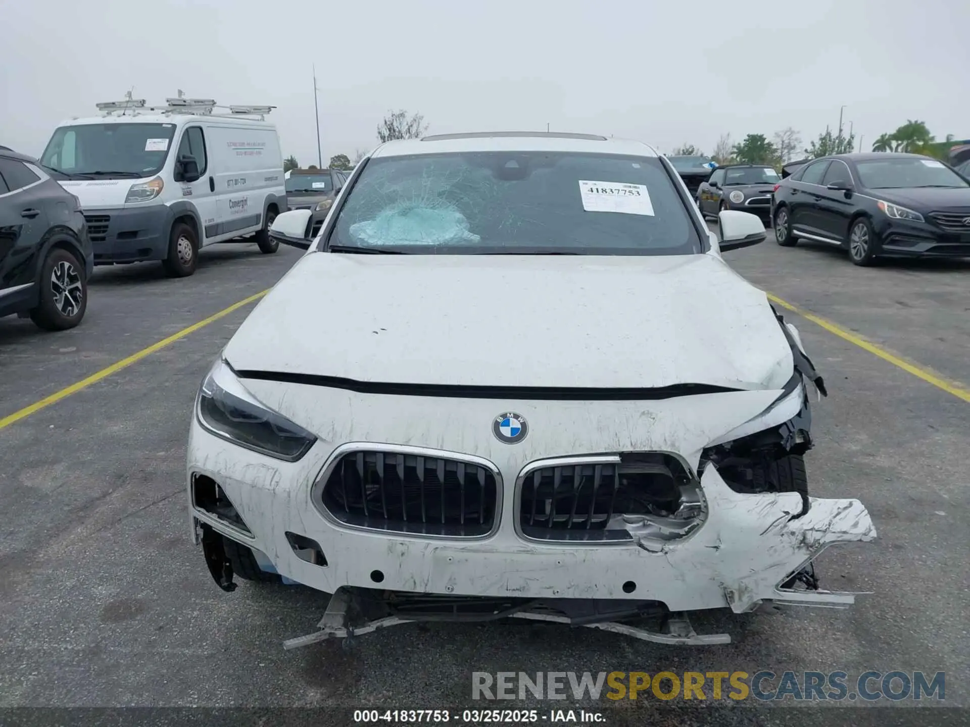 12 Photograph of a damaged car WBXYJ1C01N5U24768 BMW X2 2022