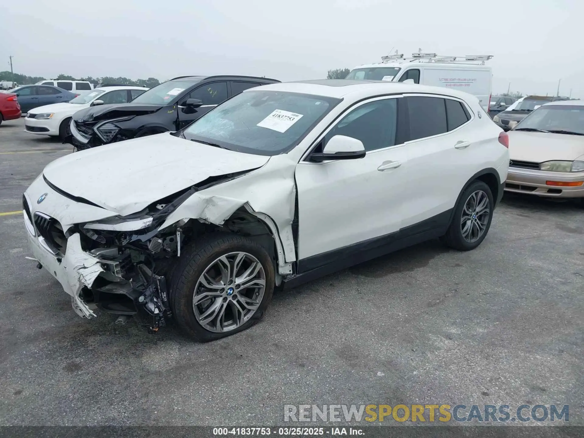 2 Photograph of a damaged car WBXYJ1C01N5U24768 BMW X2 2022