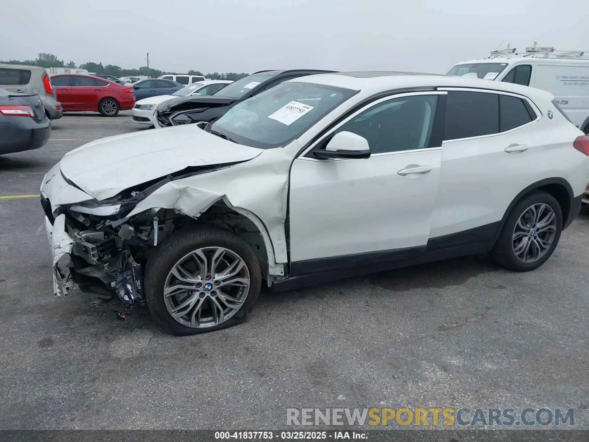6 Photograph of a damaged car WBXYJ1C01N5U24768 BMW X2 2022