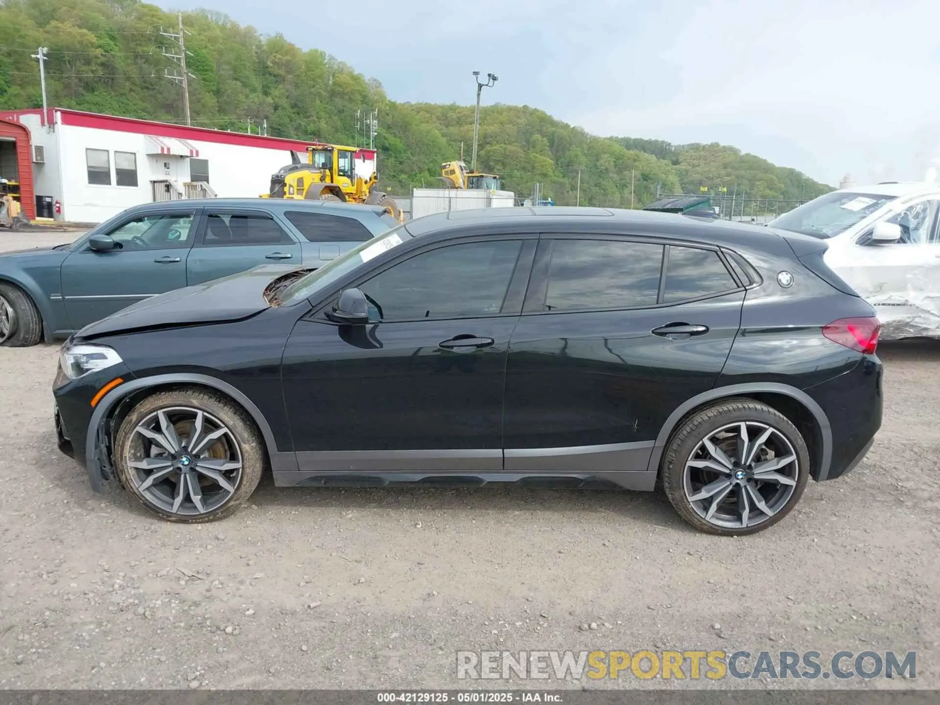 14 Photograph of a damaged car WBXYJ1C02N5T58490 BMW X2 2022