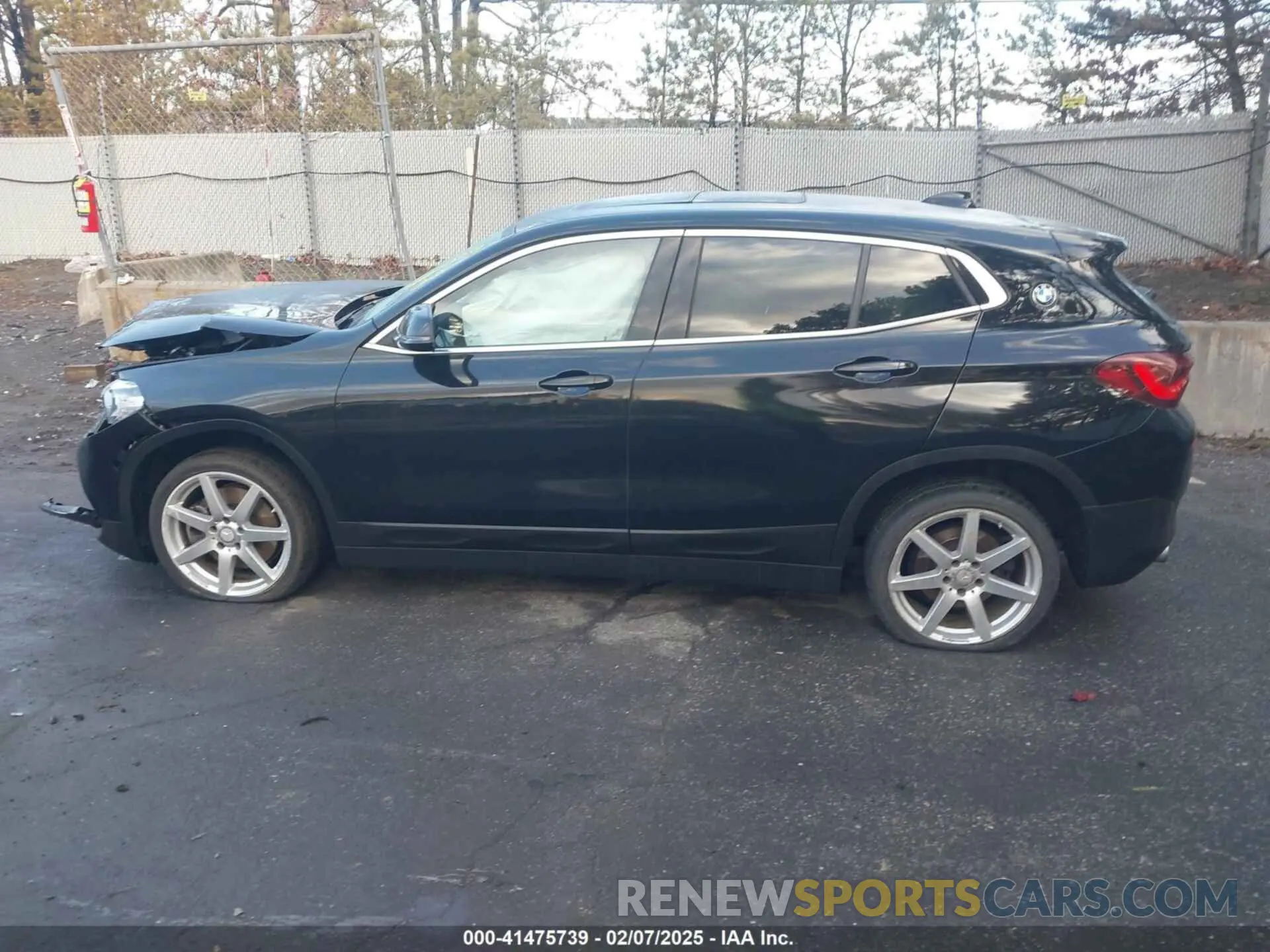 14 Photograph of a damaged car WBXYJ1C02N5T91876 BMW X2 2022