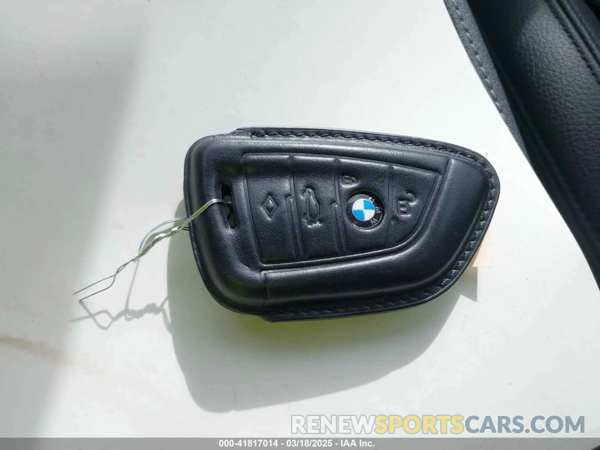11 Photograph of a damaged car WBXYJ1C09N5U38465 BMW X2 2022