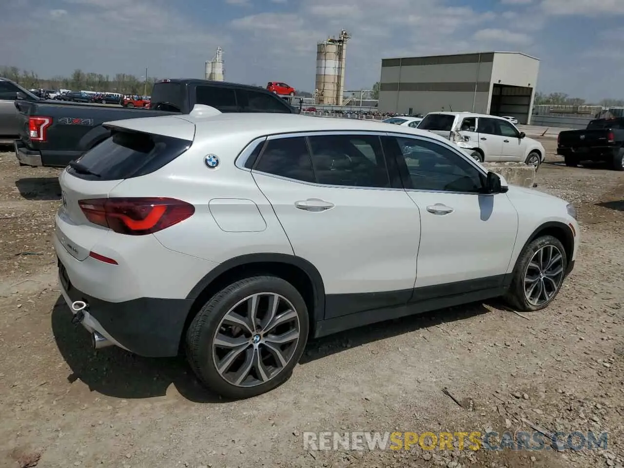 3 Photograph of a damaged car WBXYH9C02P5V25654 BMW X2 2023