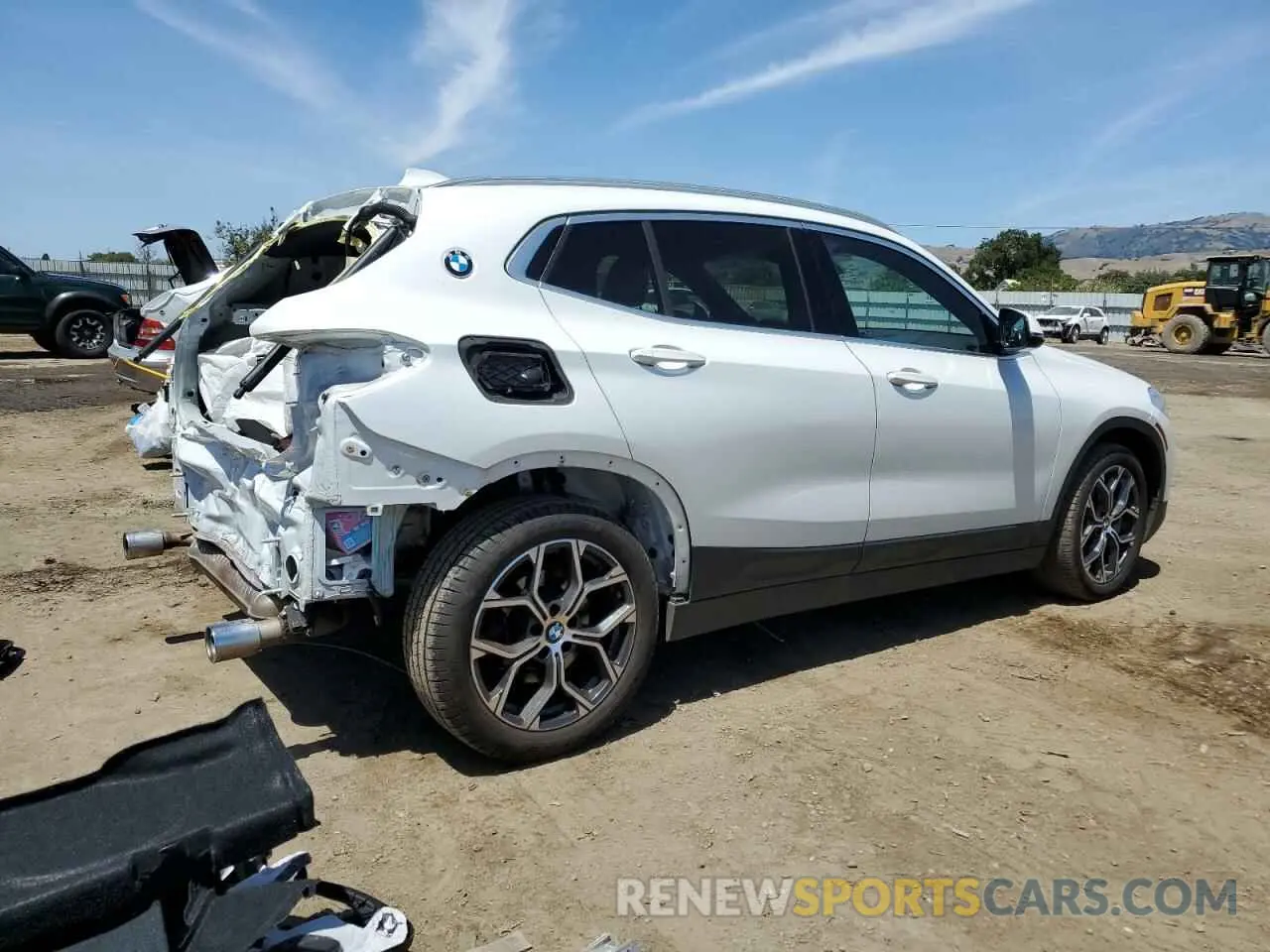 3 Photograph of a damaged car WBXYH9C06P5V65784 BMW X2 2023