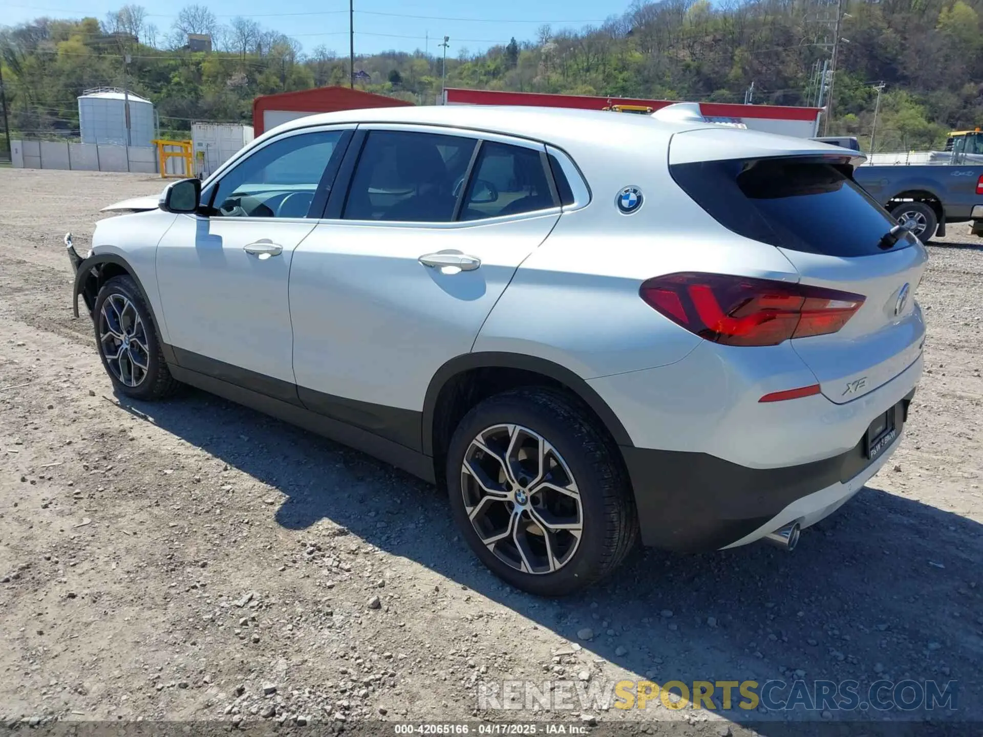 3 Photograph of a damaged car WBXYJ1C0XP5V29988 BMW X2 2023