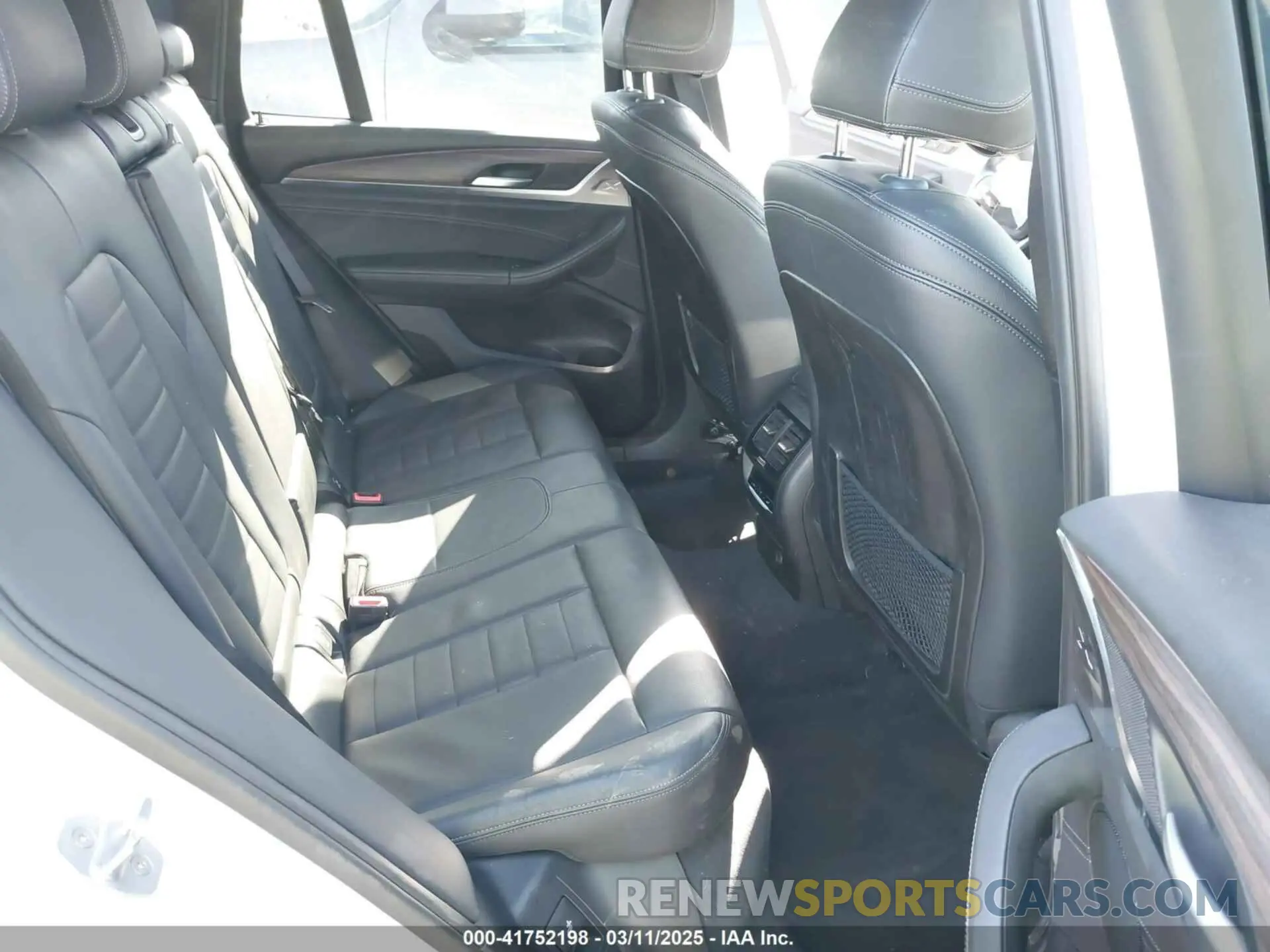 8 Photograph of a damaged car 5UXTR7C50KLF24450 BMW X3 2019