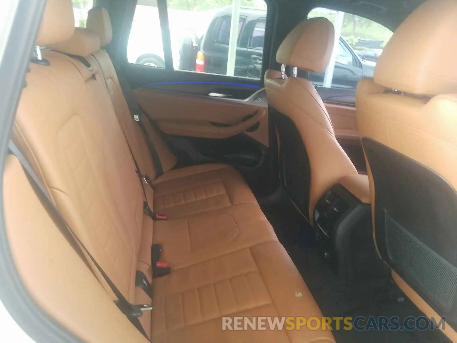 6 Photograph of a damaged car 5UXTR7C50KLF24500 BMW X3 2019