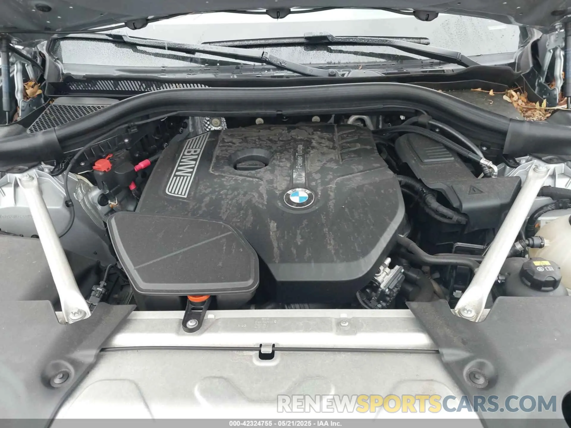 10 Photograph of a damaged car 5UXTR7C50KLF33892 BMW X3 2019