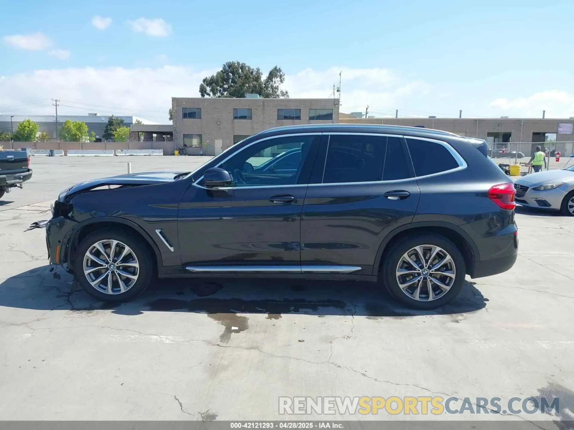 14 Photograph of a damaged car 5UXTR7C50KLF37747 BMW X3 2019