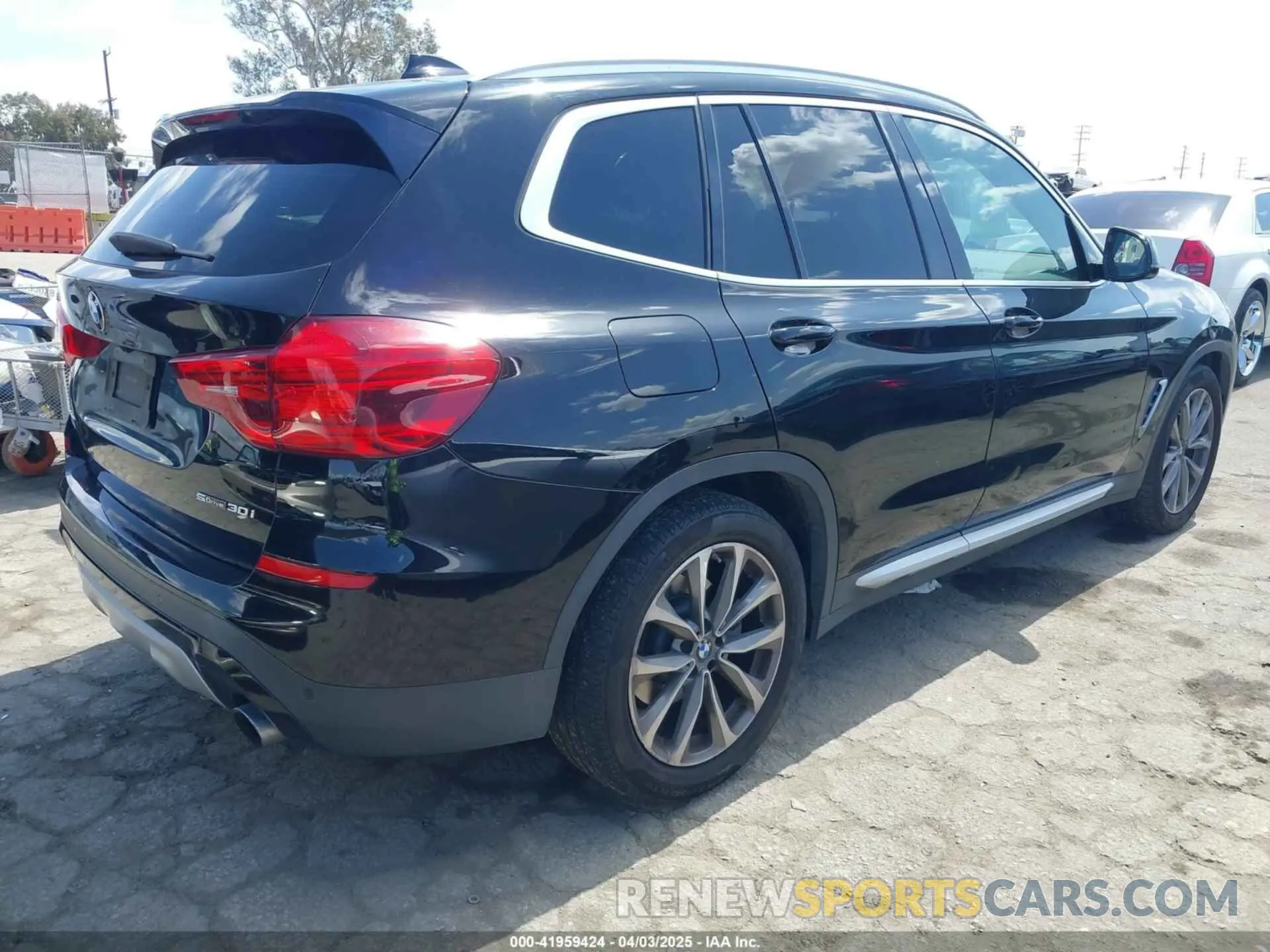 4 Фотография поврежденного автомобиля 5UXTR7C50KLR49700 BMW X3 2019