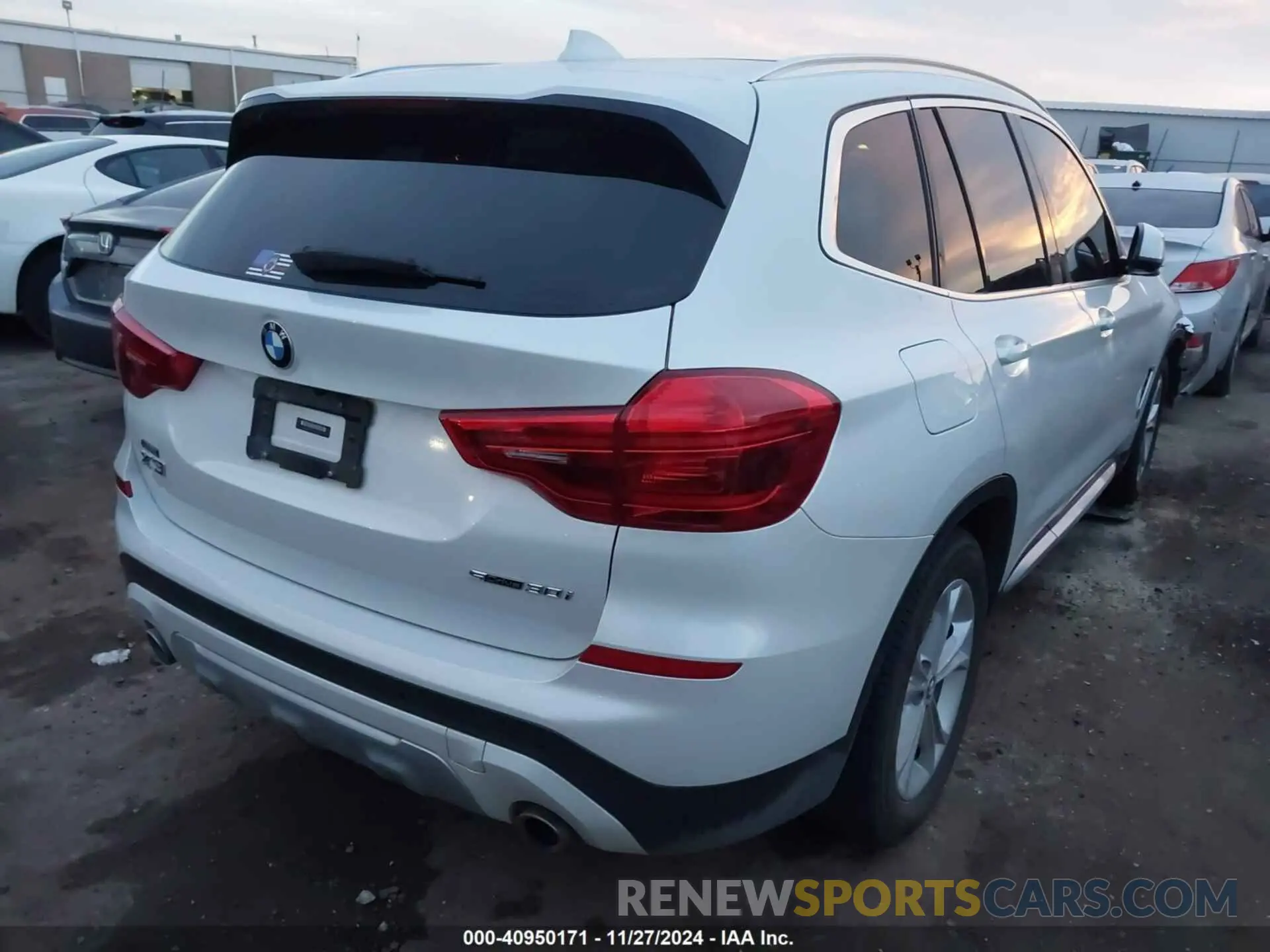 4 Фотография поврежденного автомобиля 5UXTR7C51KLF31956 BMW X3 2019