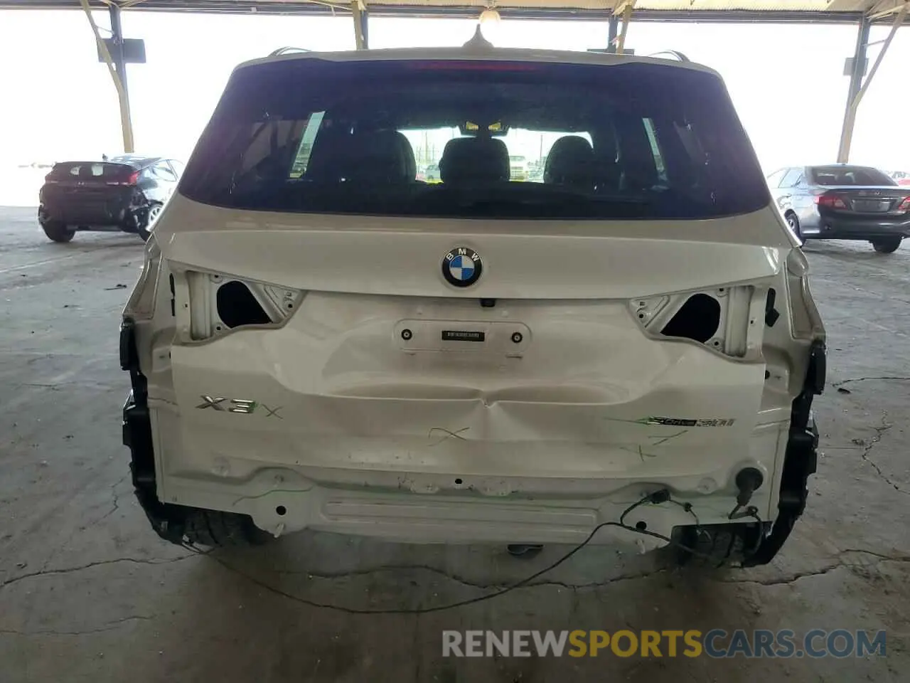 6 Photograph of a damaged car 5UXTR7C51KLF33156 BMW X3 2019