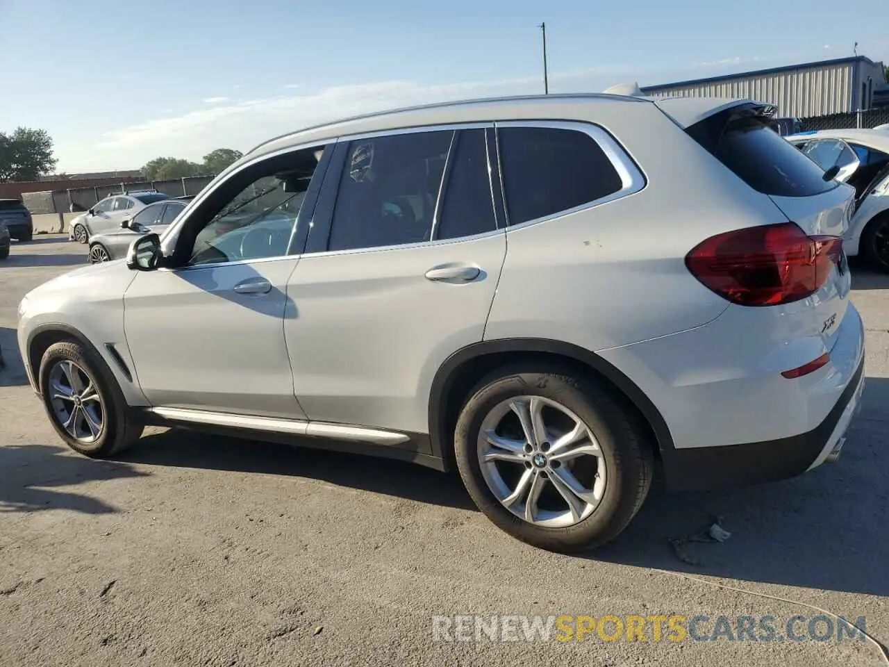 2 Фотография поврежденного автомобиля 5UXTR7C51KLF36493 BMW X3 2019