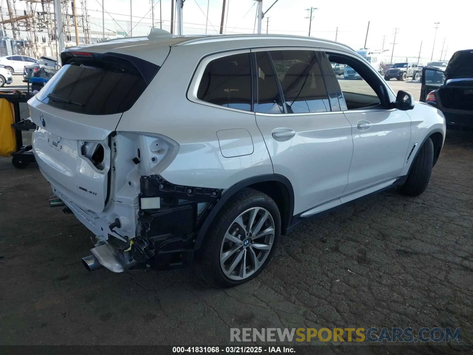 4 Фотография поврежденного автомобиля 5UXTR7C51KLR46028 BMW X3 2019