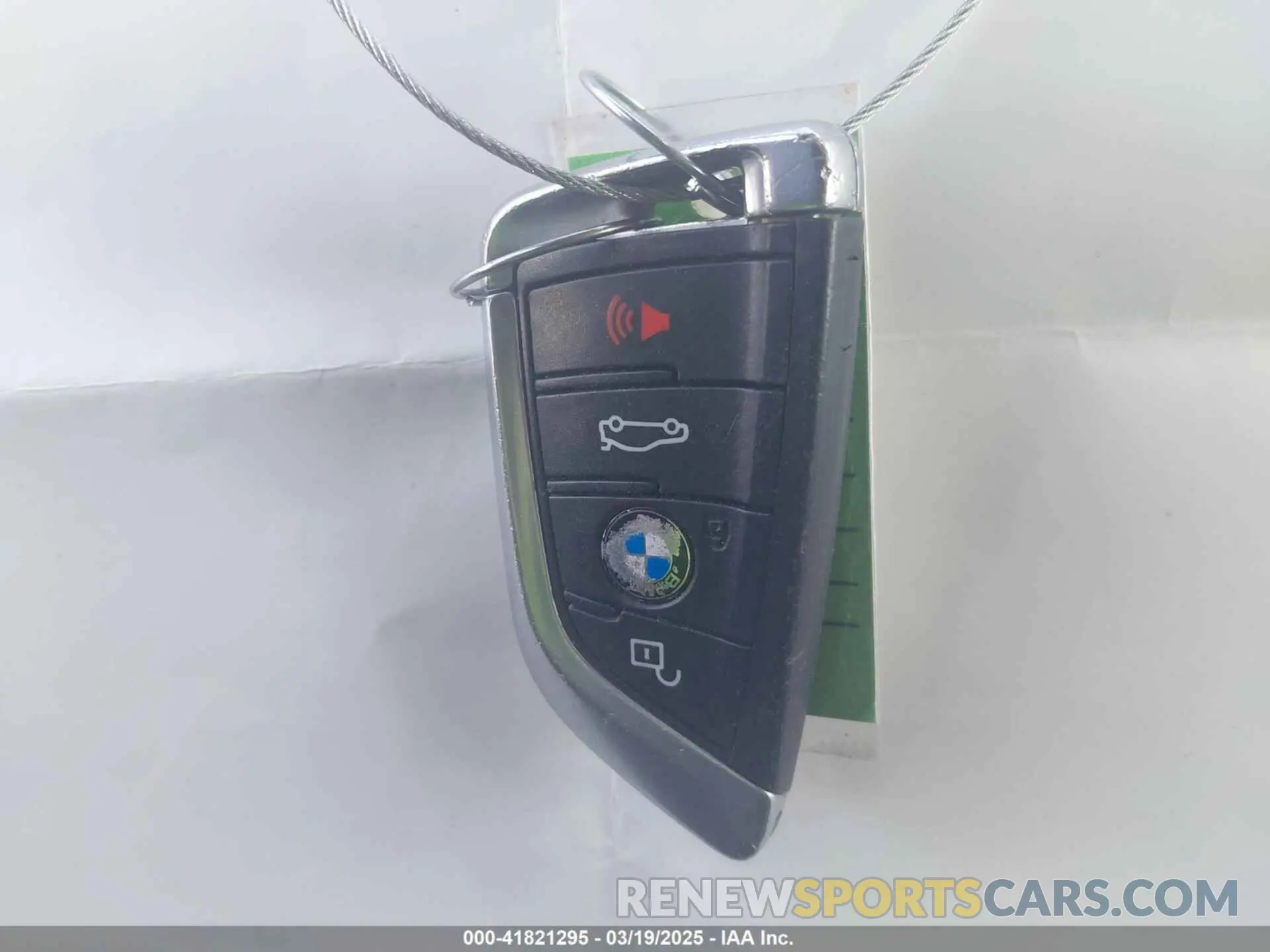 11 Photograph of a damaged car 5UXTR7C52KLF24627 BMW X3 2019