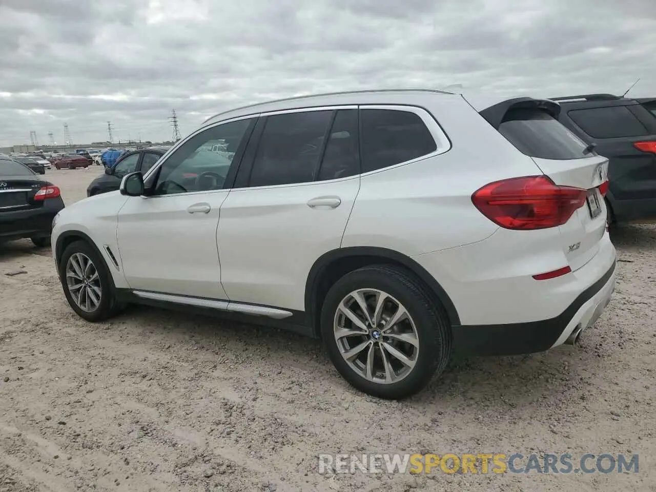 2 Фотография поврежденного автомобиля 5UXTR7C52KLF37667 BMW X3 2019