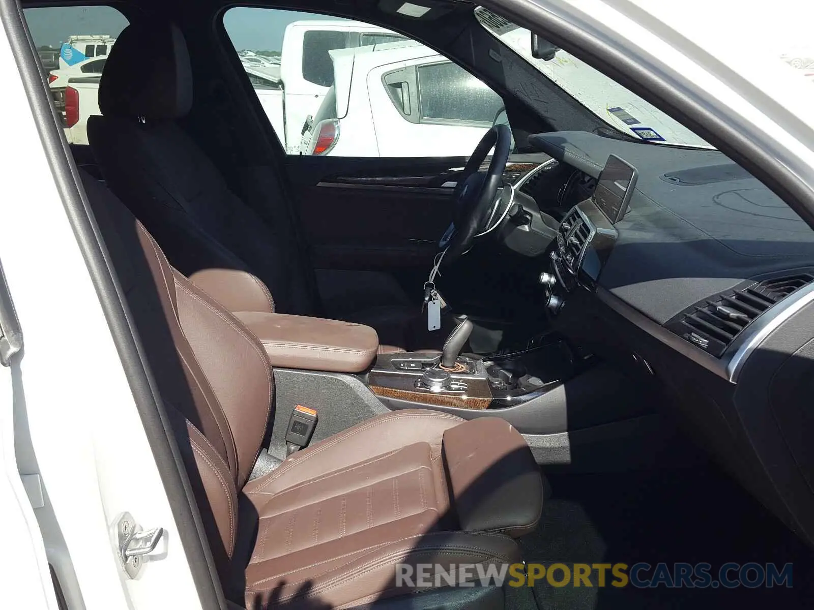 5 Photograph of a damaged car 5UXTR7C52KLR52145 BMW X3 2019