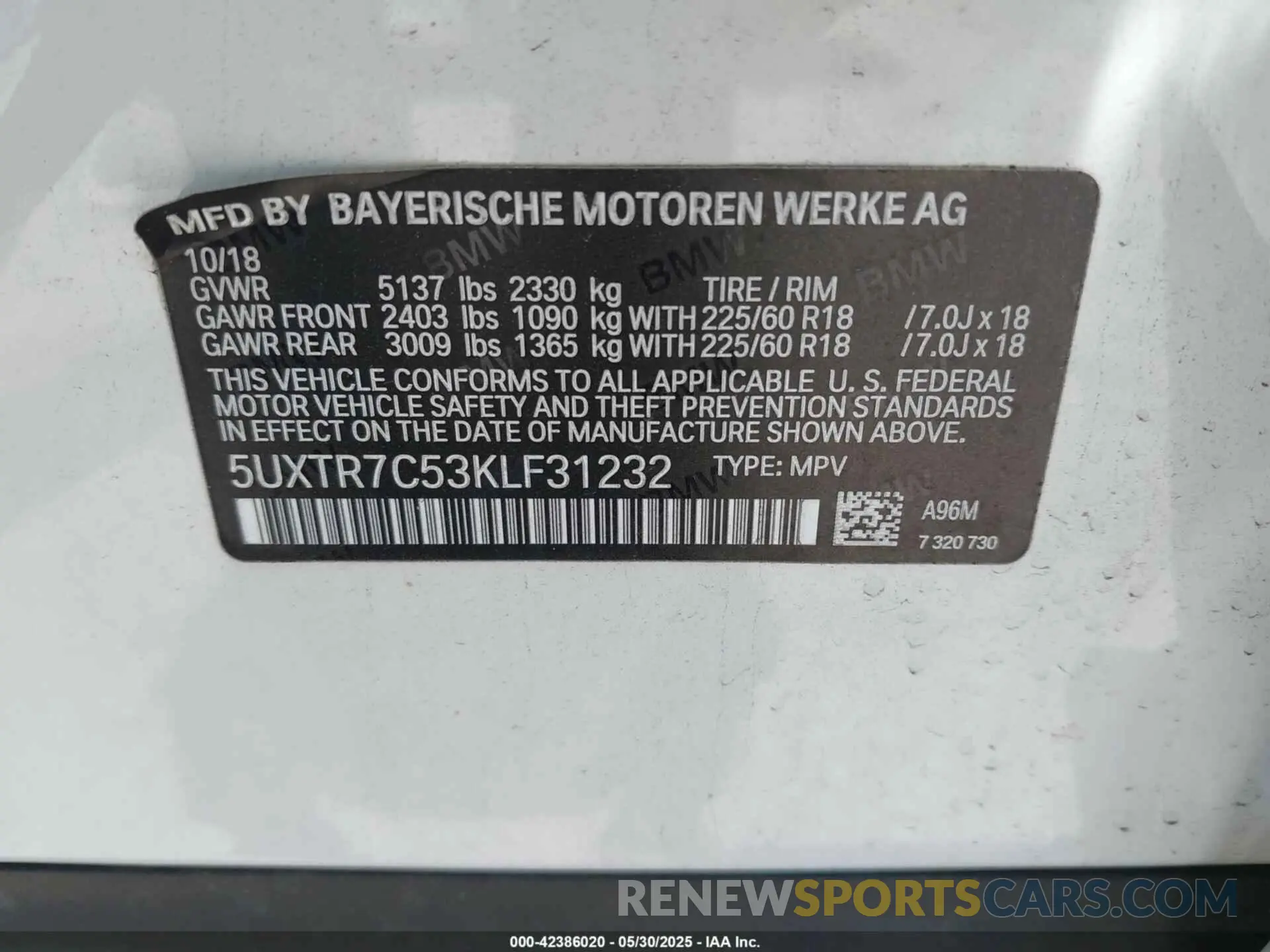9 Photograph of a damaged car 5UXTR7C53KLF31232 BMW X3 2019