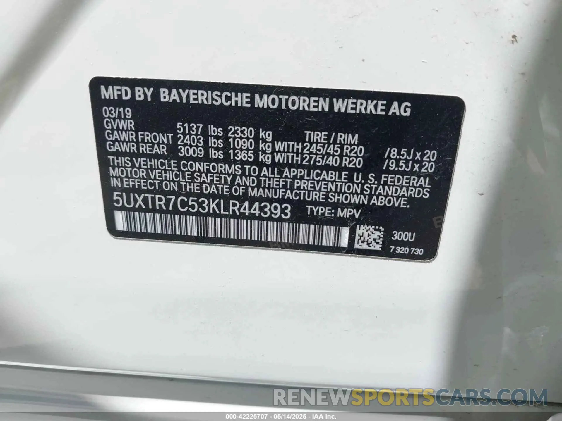 9 Photograph of a damaged car 5UXTR7C53KLR44393 BMW X3 2019