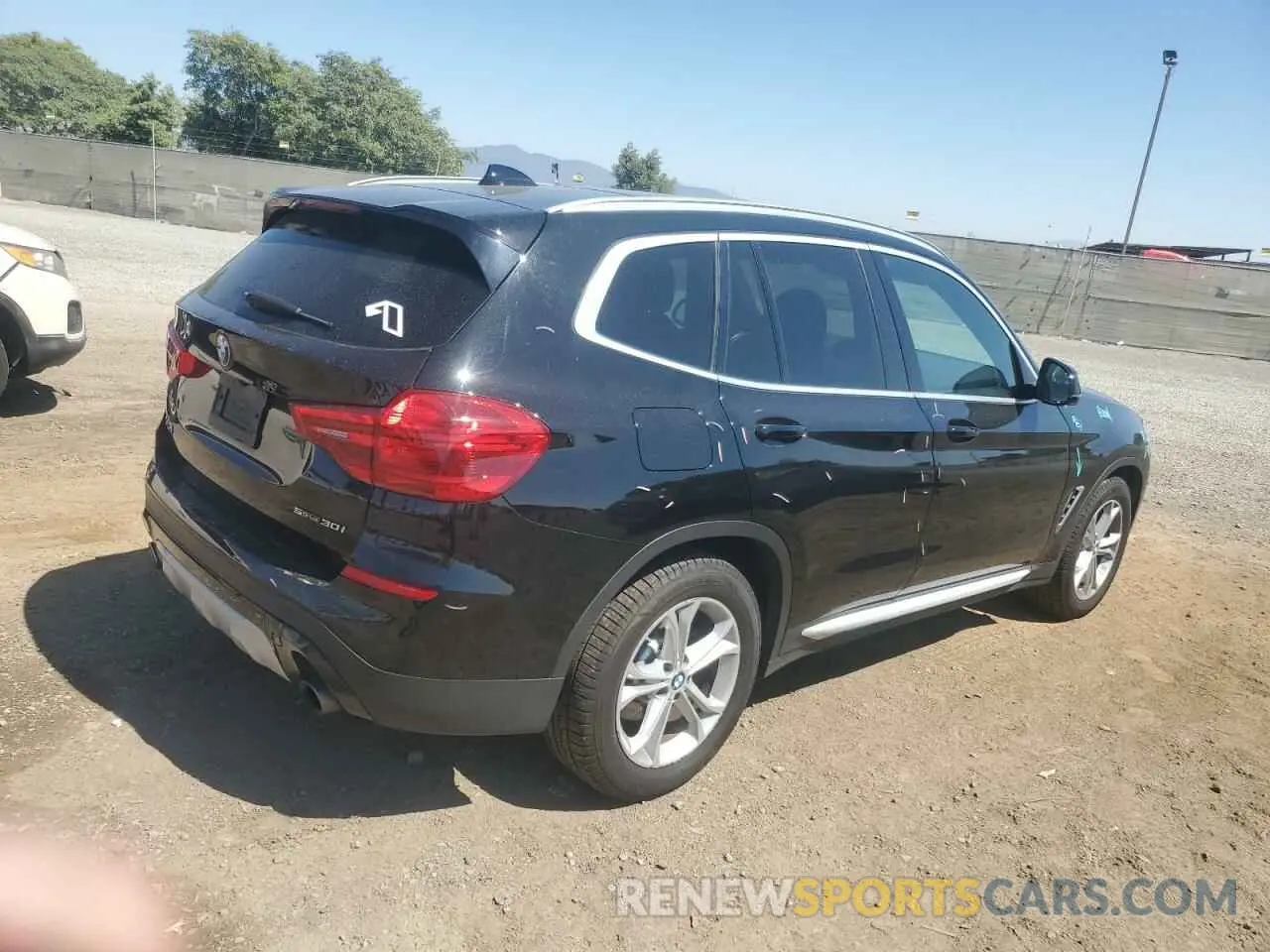 3 Photograph of a damaged car 5UXTR7C53KLR45222 BMW X3 2019