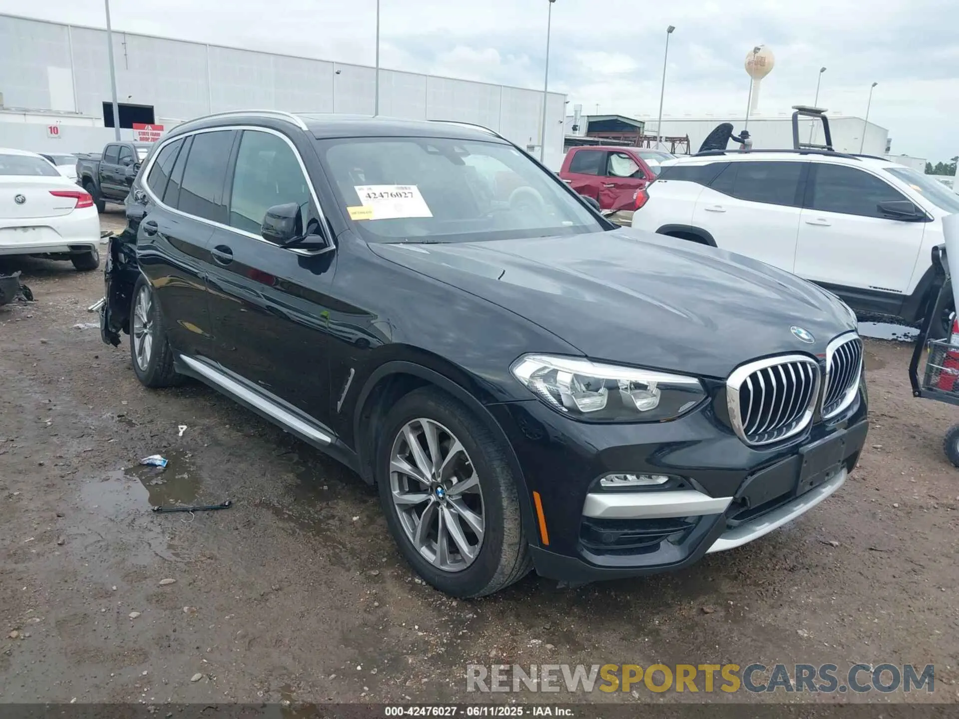 1 Photograph of a damaged car 5UXTR7C53KLR50033 BMW X3 2019