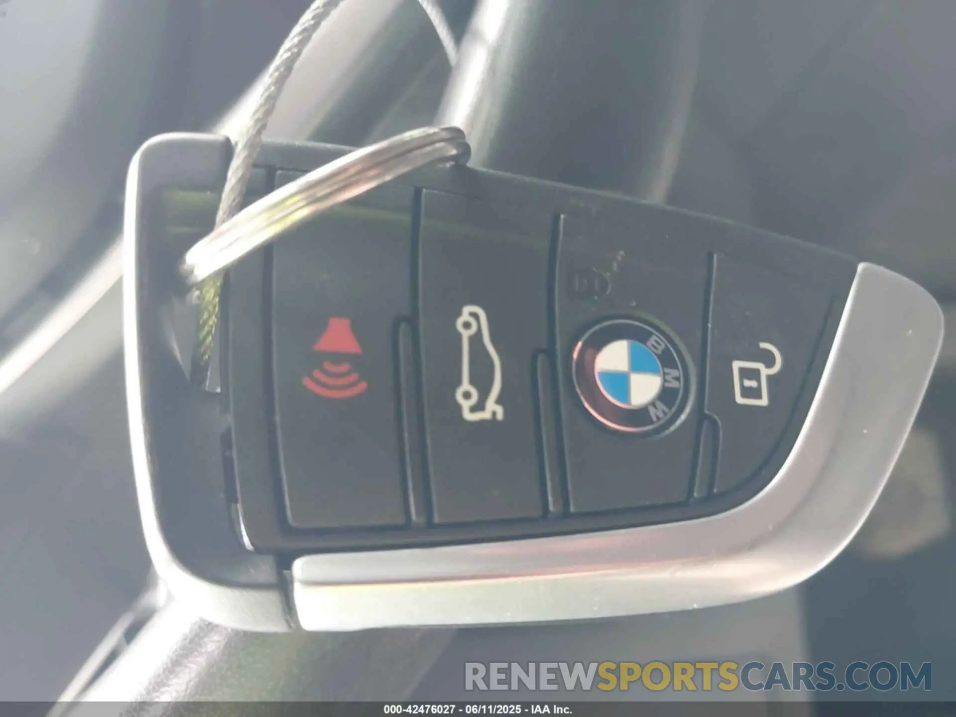 11 Photograph of a damaged car 5UXTR7C53KLR50033 BMW X3 2019