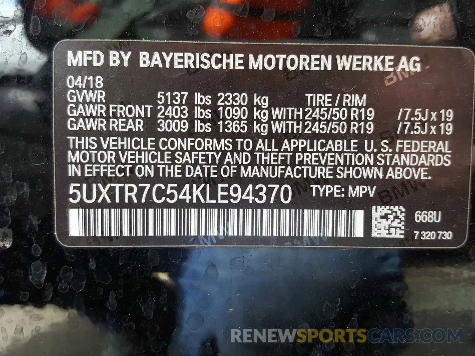 10 Photograph of a damaged car 5UXTR7C54KLE94370 BMW X3 2019