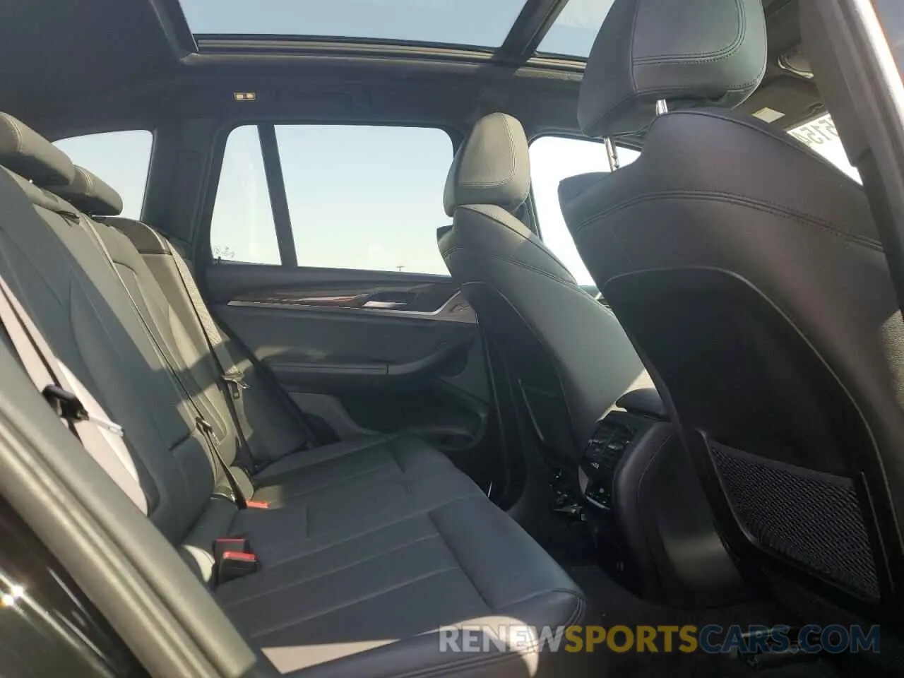11 Фотография поврежденного автомобиля 5UXTR7C54KLF24340 BMW X3 2019