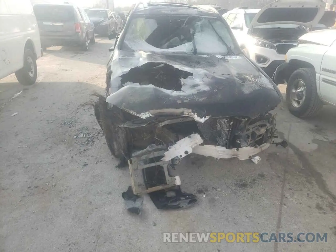 9 Photograph of a damaged car 5UXTR7C54KLF32115 BMW X3 2019