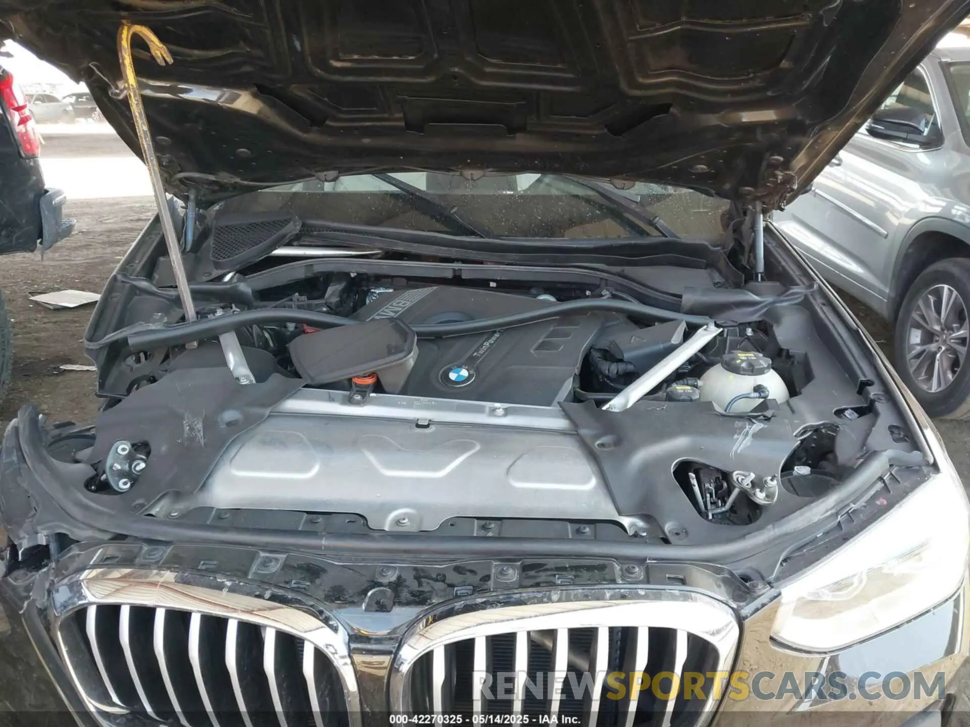 10 Фотография поврежденного автомобиля 5UXTR7C54KLF32275 BMW X3 2019