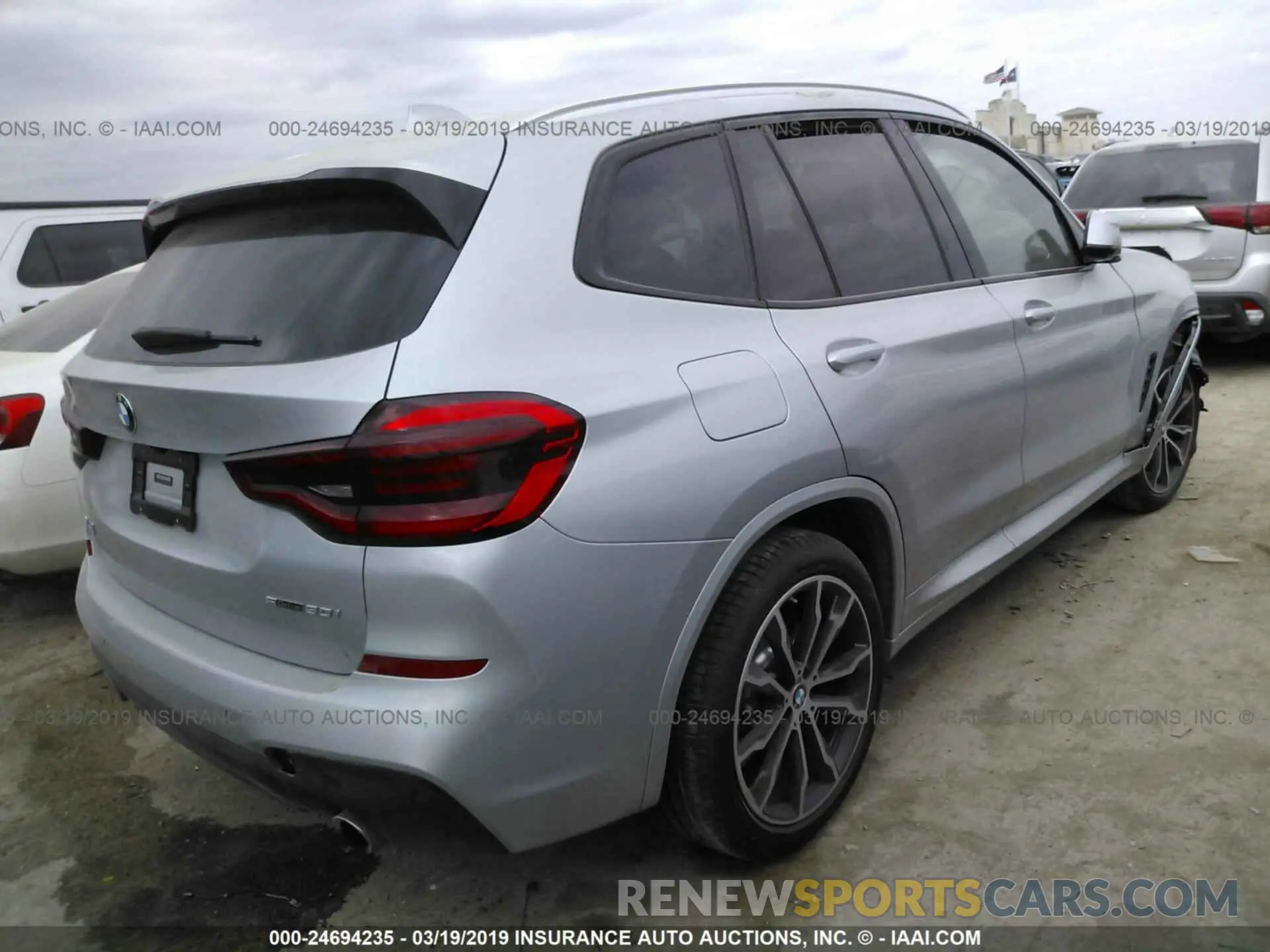 4 Photograph of a damaged car 5UXTR7C54KLF32616 BMW X3 2019