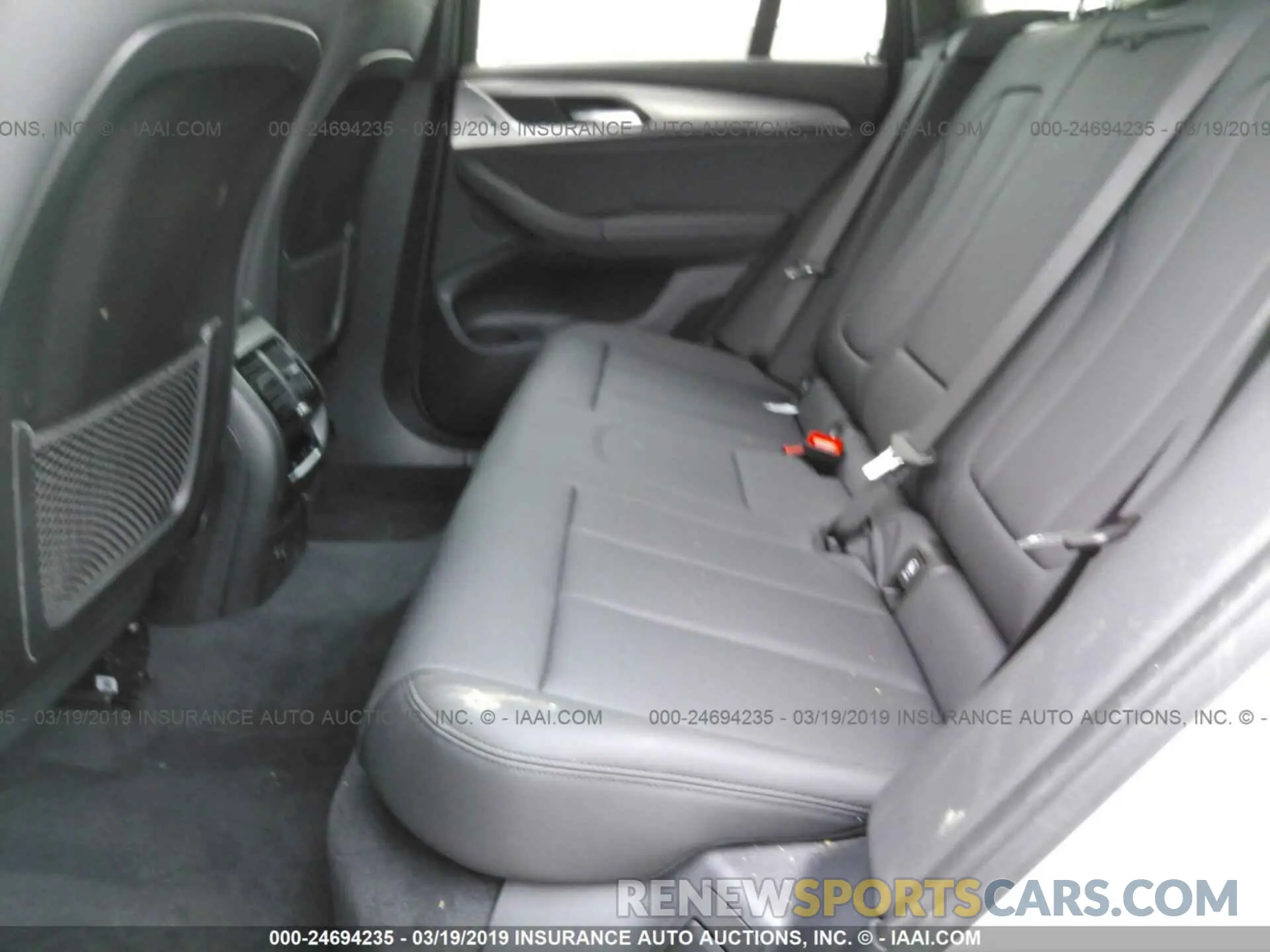 8 Photograph of a damaged car 5UXTR7C54KLF32616 BMW X3 2019