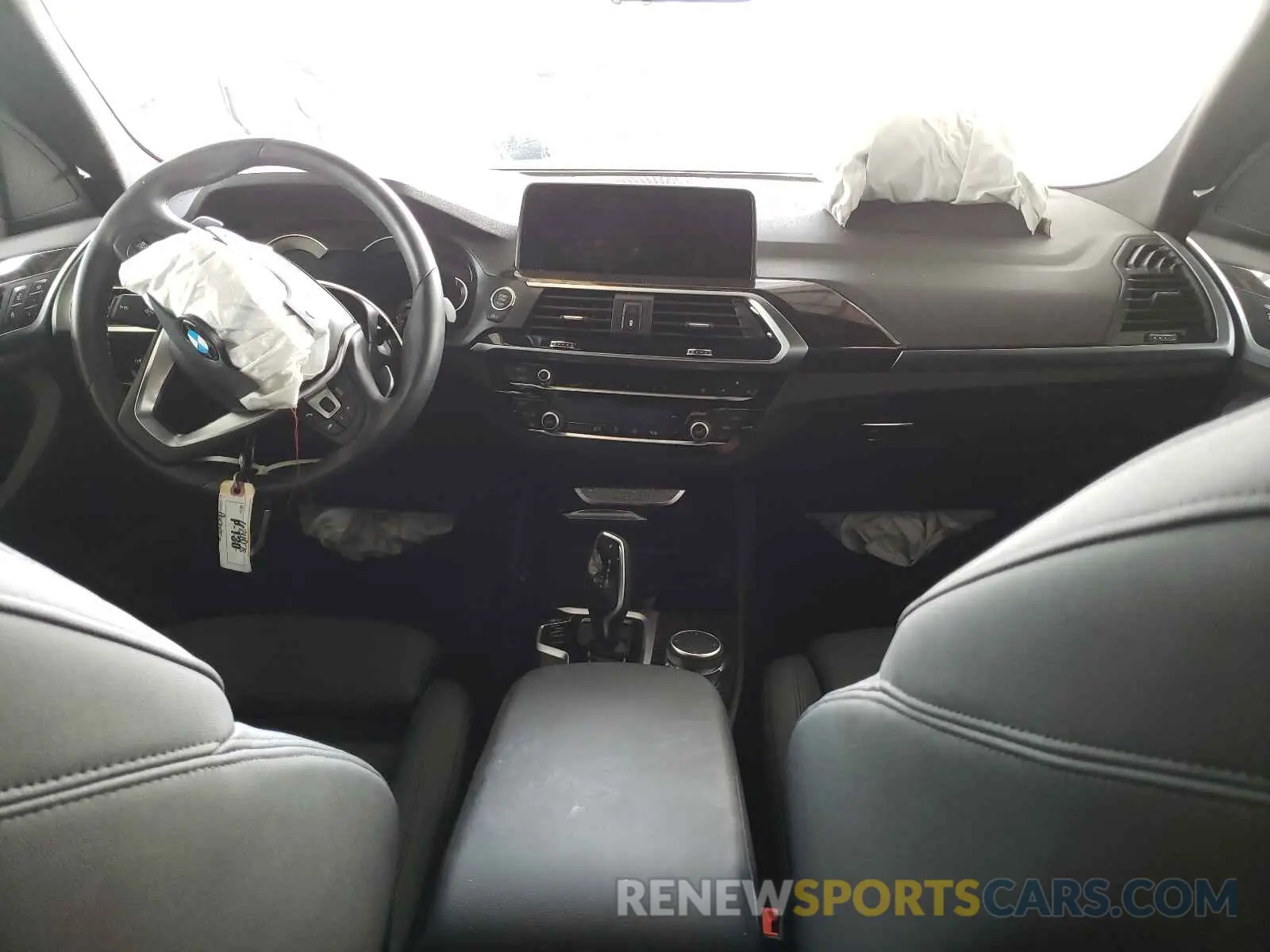 9 Photograph of a damaged car 5UXTR7C54KLR47318 BMW X3 2019