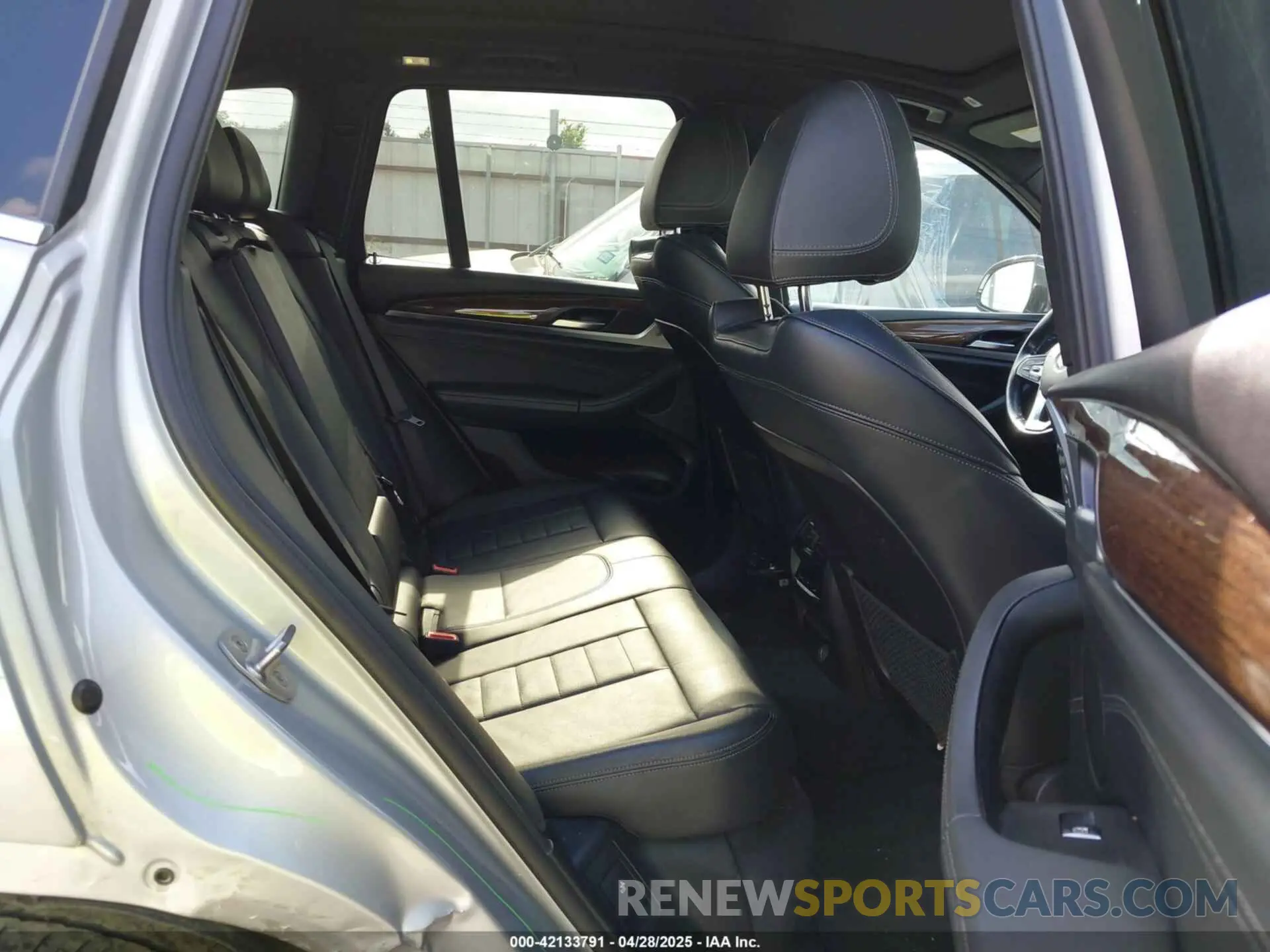 8 Фотография поврежденного автомобиля 5UXTR7C54KLR52907 BMW X3 2019